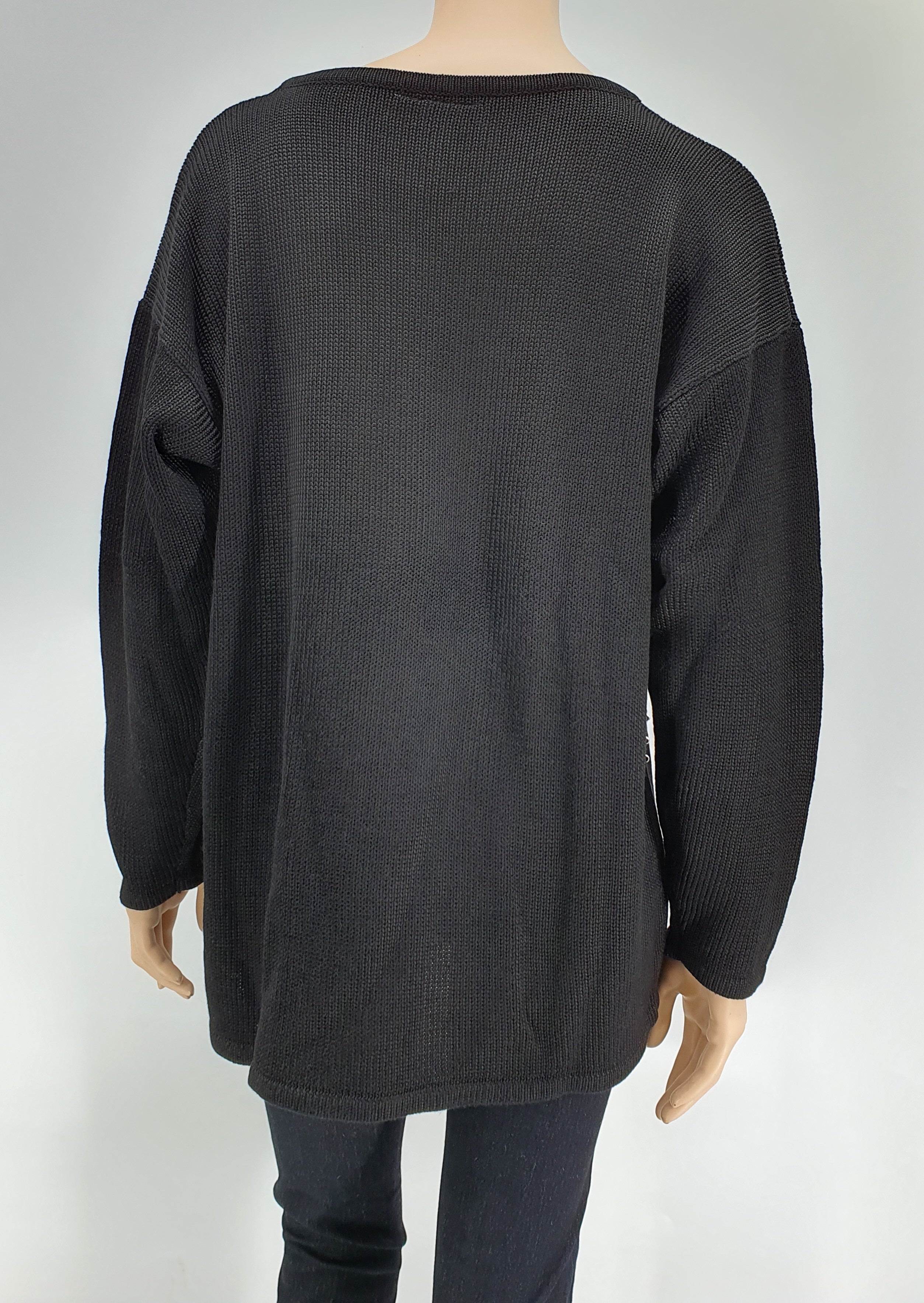 Pierre Cavallo musta neulepusero helmikoristeilla 90-luku koko 42-44 takaa kuvattuna