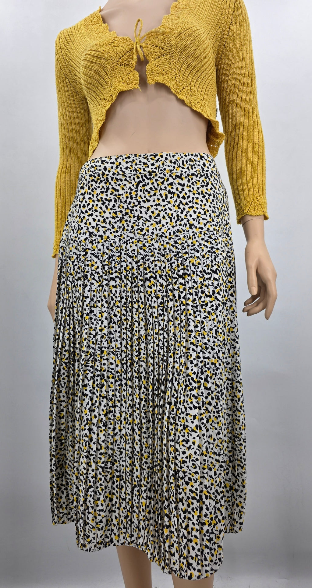 Salonne, three-color pleated skirt from the 90s, waist 74cm, size 36/38