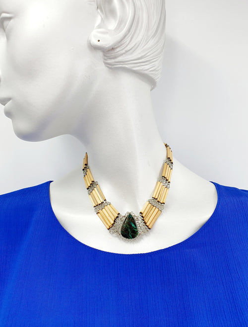 Boho-style necklace with a green stone, length 39 cm