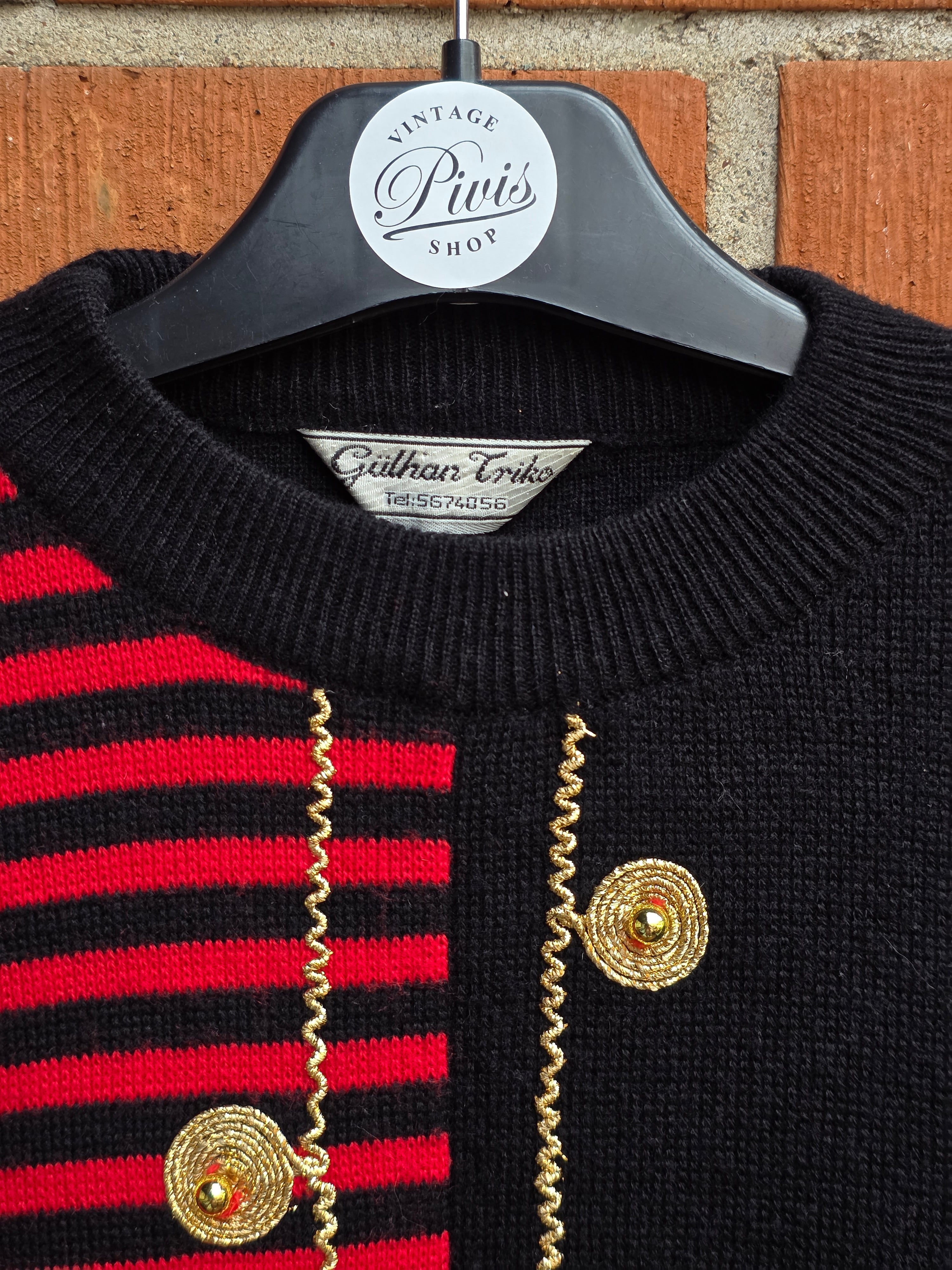 Red and black women's sweater from the 80s-90s, size 38-40-42