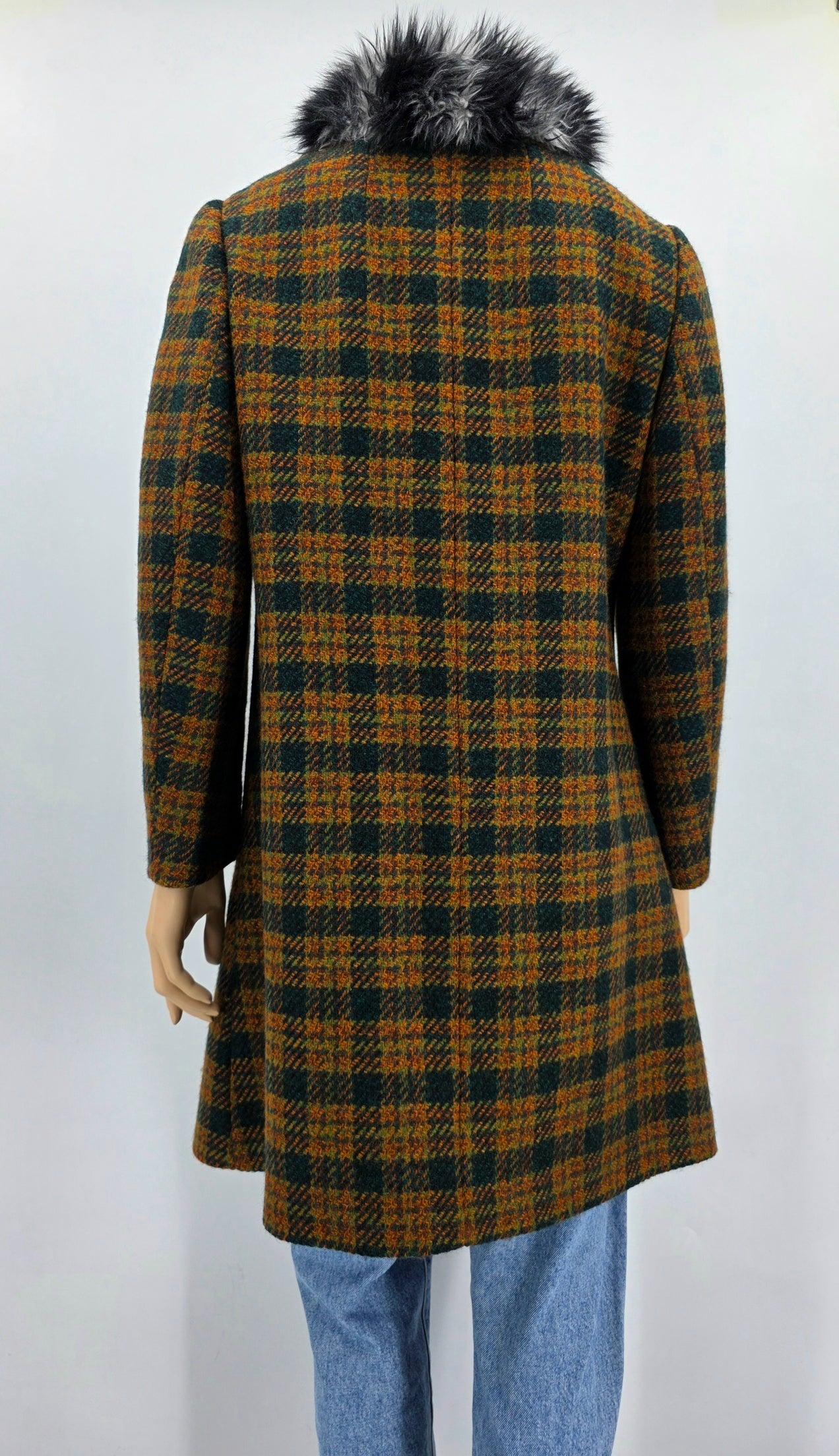 Ruutukuvioinen villakangastakki 50-60-luvulta, koko 36/38