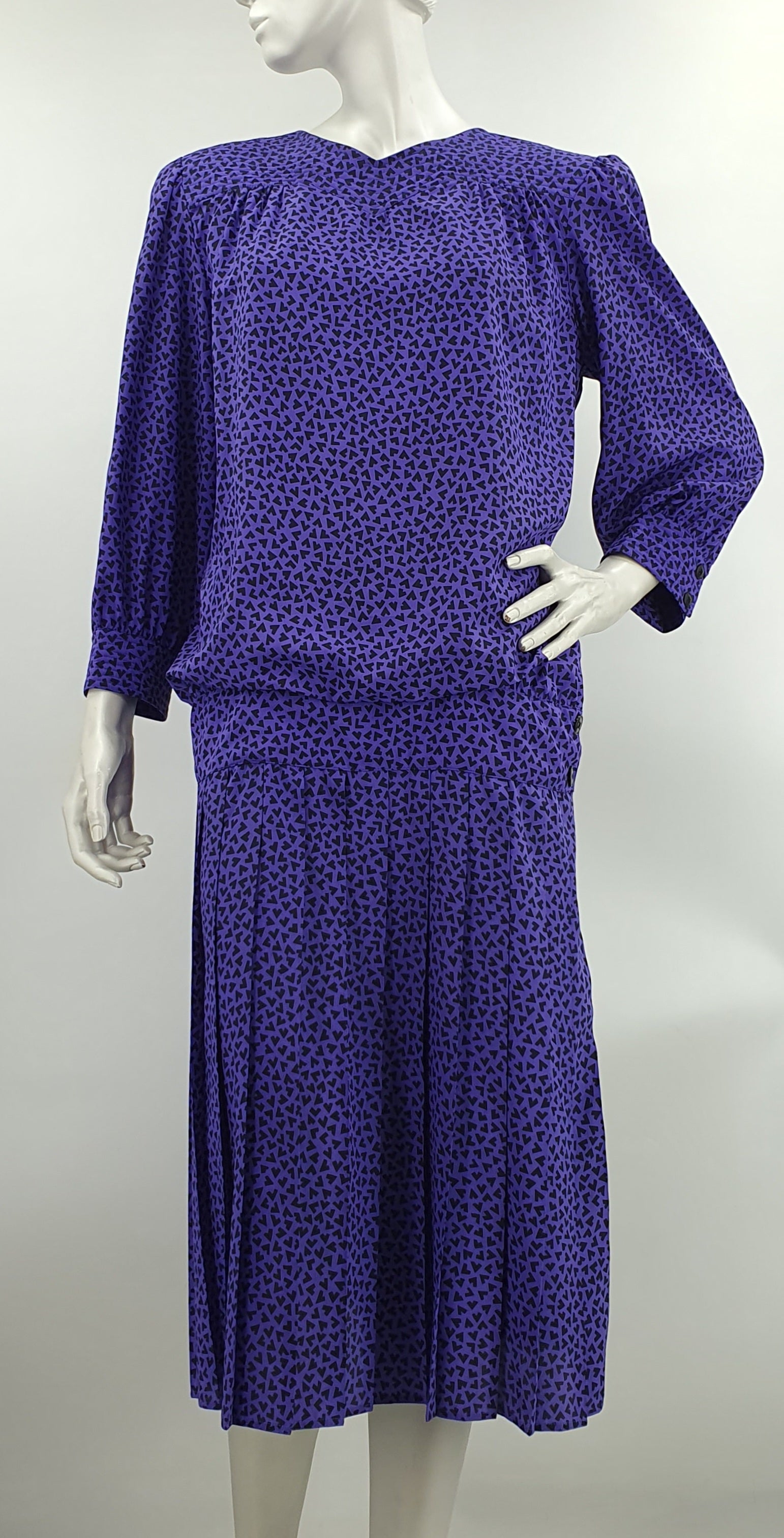 Maggy London, vintage dress with dropped hem, from the 80s, size 38-40
