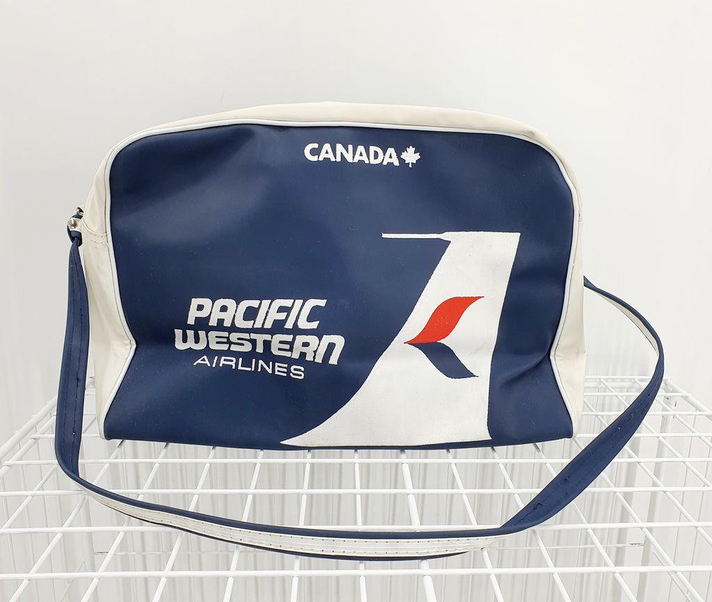 Pacific Western Airlines Lentoyhtiön mainoslaukku 70-luvulta