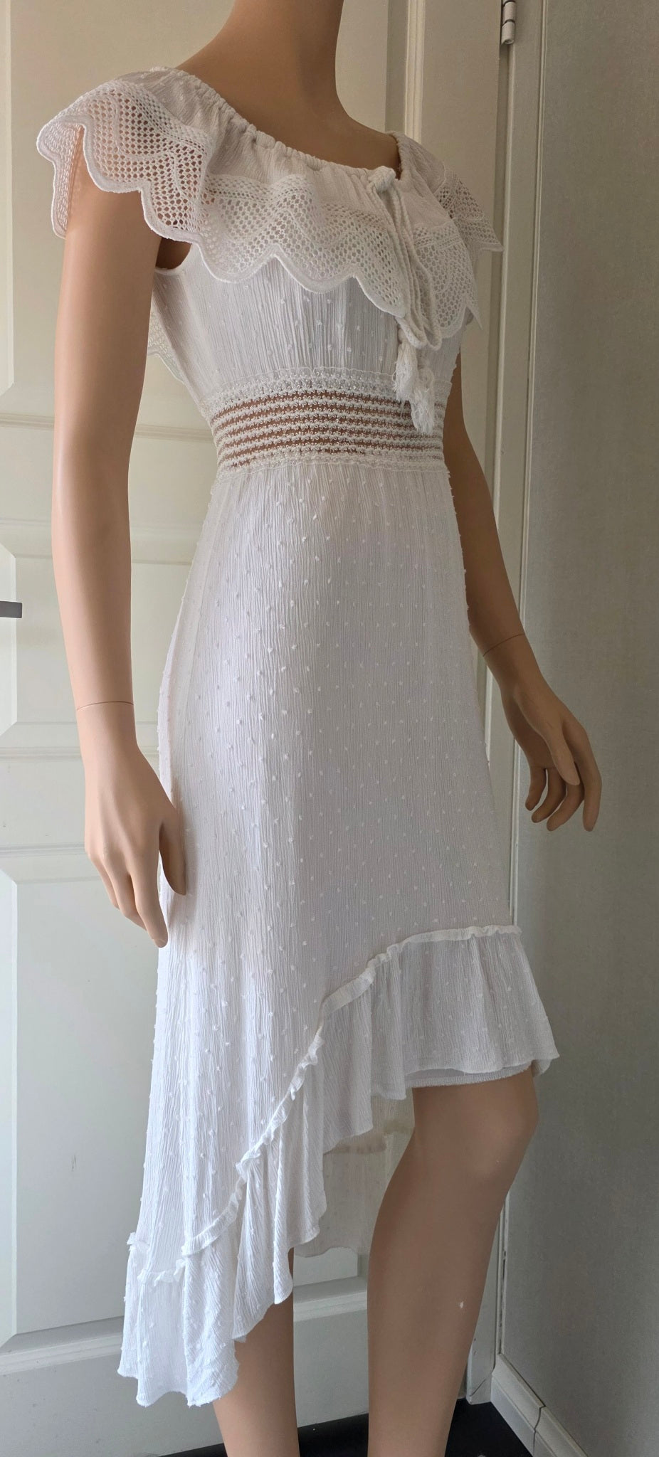 White summer dress from the 80s-90s, size 34-36-(38)