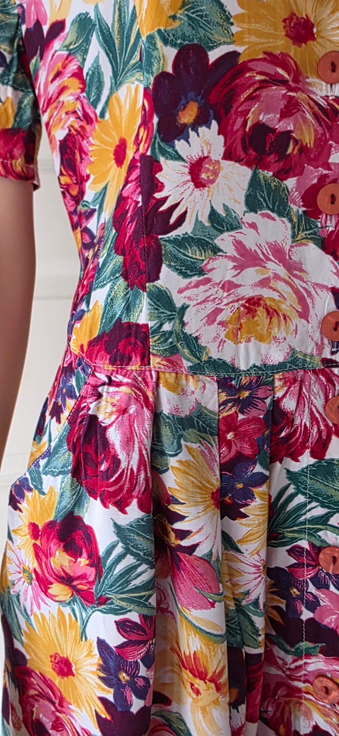 Floral viscose dress from the 90s, size 38