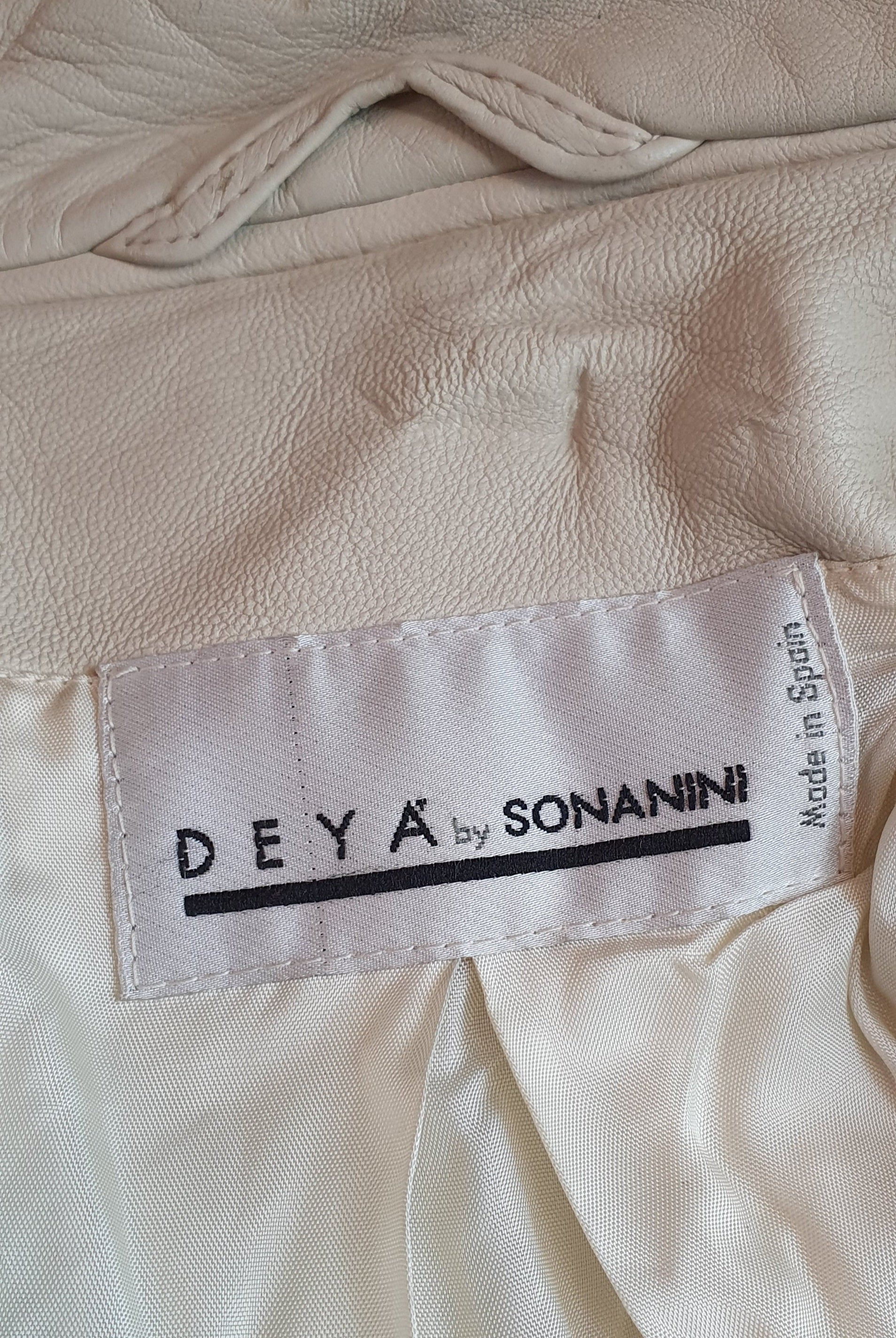 Deya by Sonanini, luonnonvalkoinen nahkatakki, 80-luvulta, koko 36-38