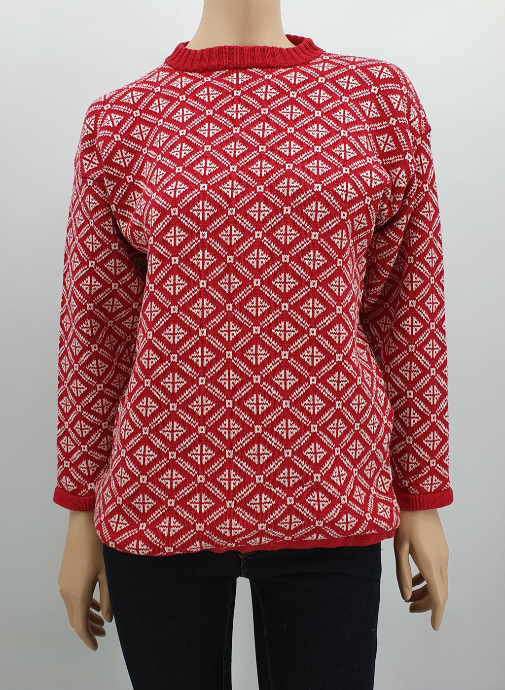 Punavalkoinen puuvillaneule 90-luvulta koko 36-38