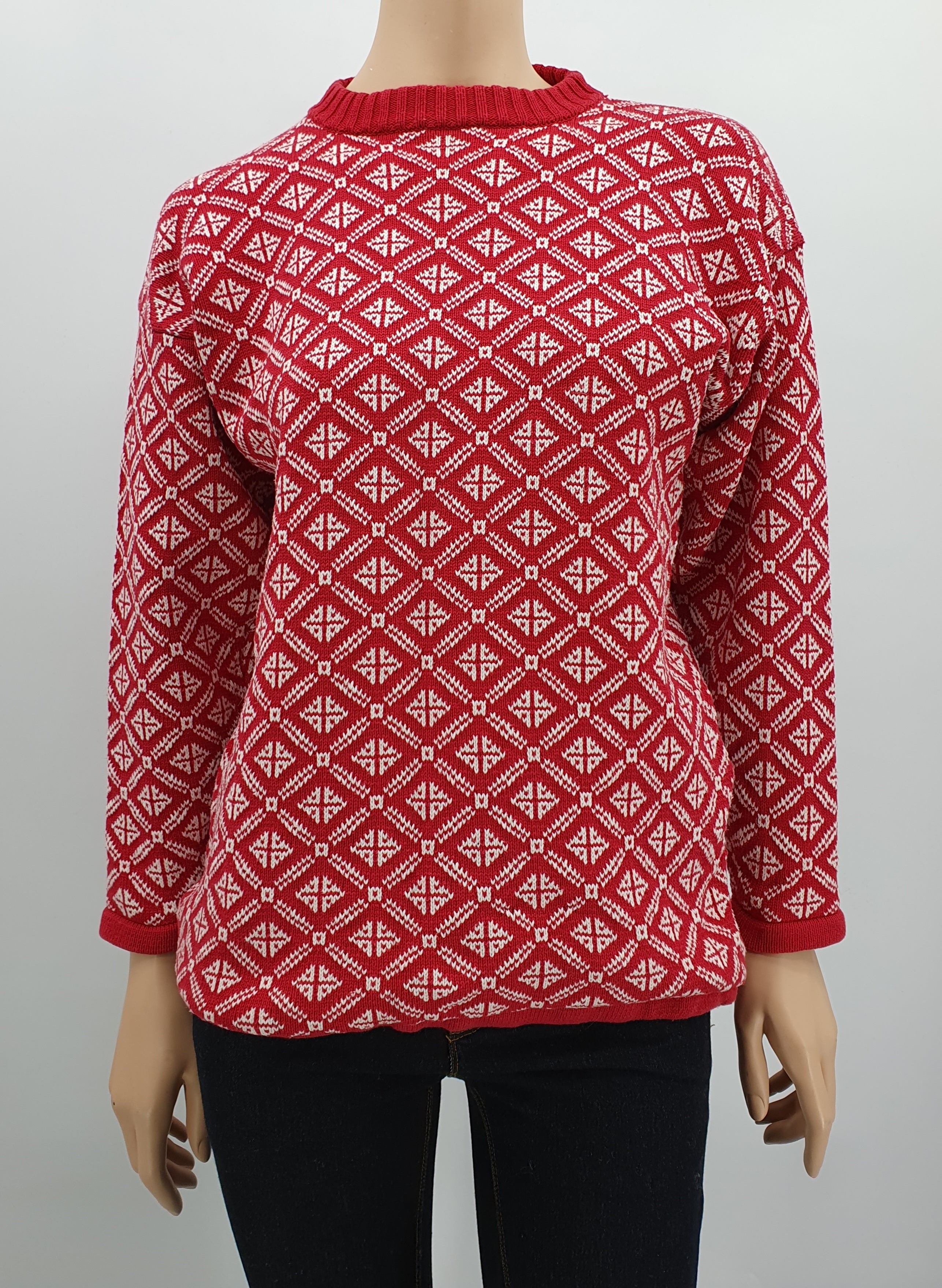 Punavalkoinen puuvillaneule 90-luvulta koko 36-38