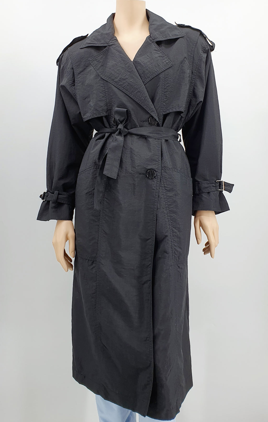 Musta pitkä trenssitakki 90-luku Vintage välikausitakki