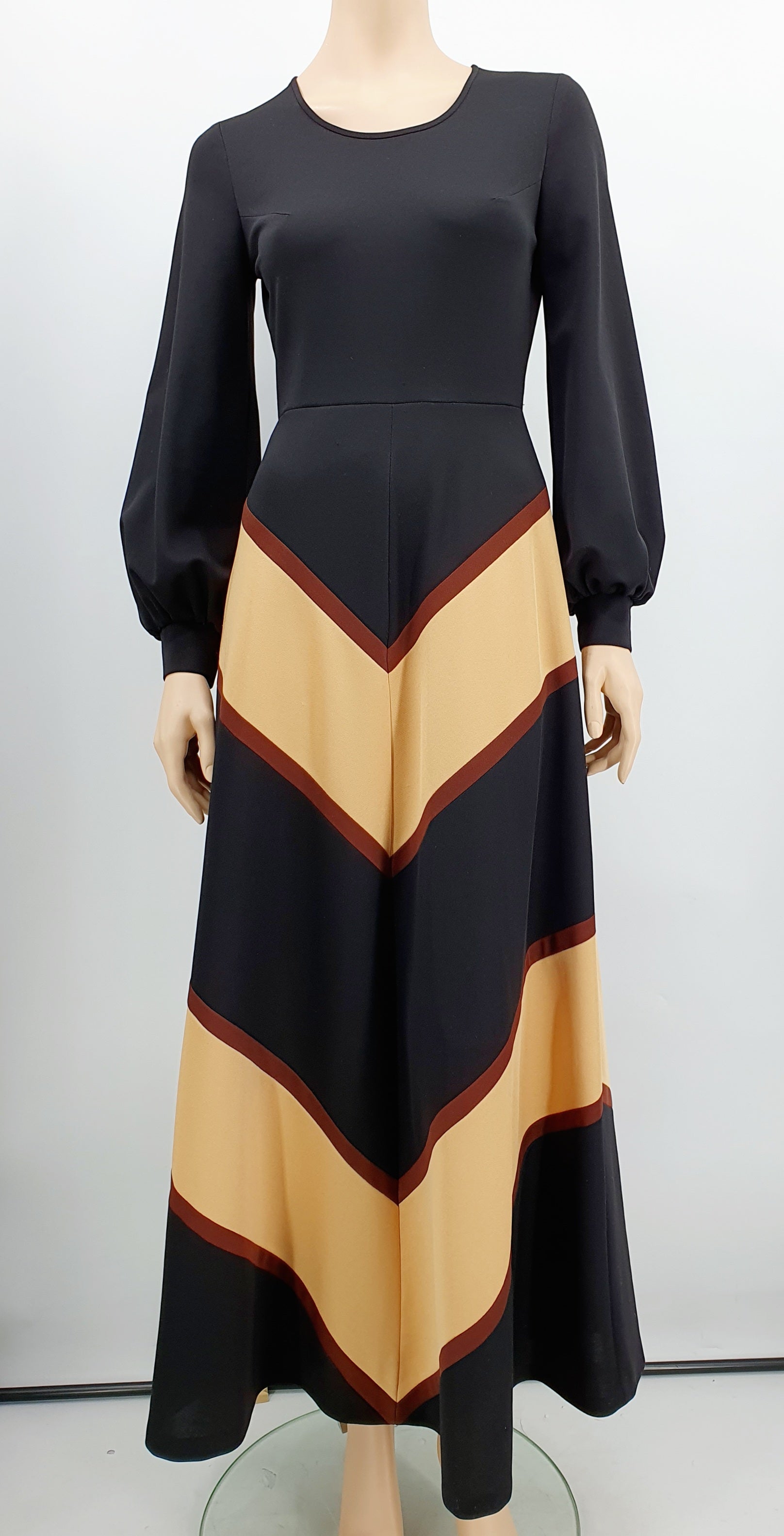 Racell maximekko 70-luvulta Väri musta/beige/ruskea