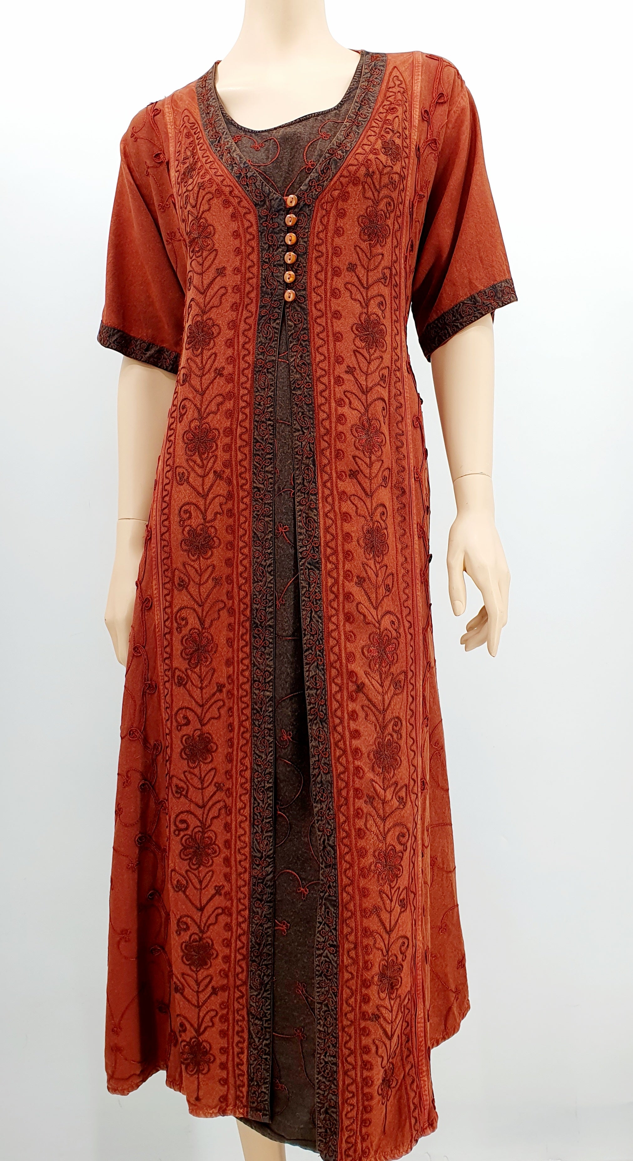 Tiilenpunainen kirjottu viskoosimekko 1990-luvulta