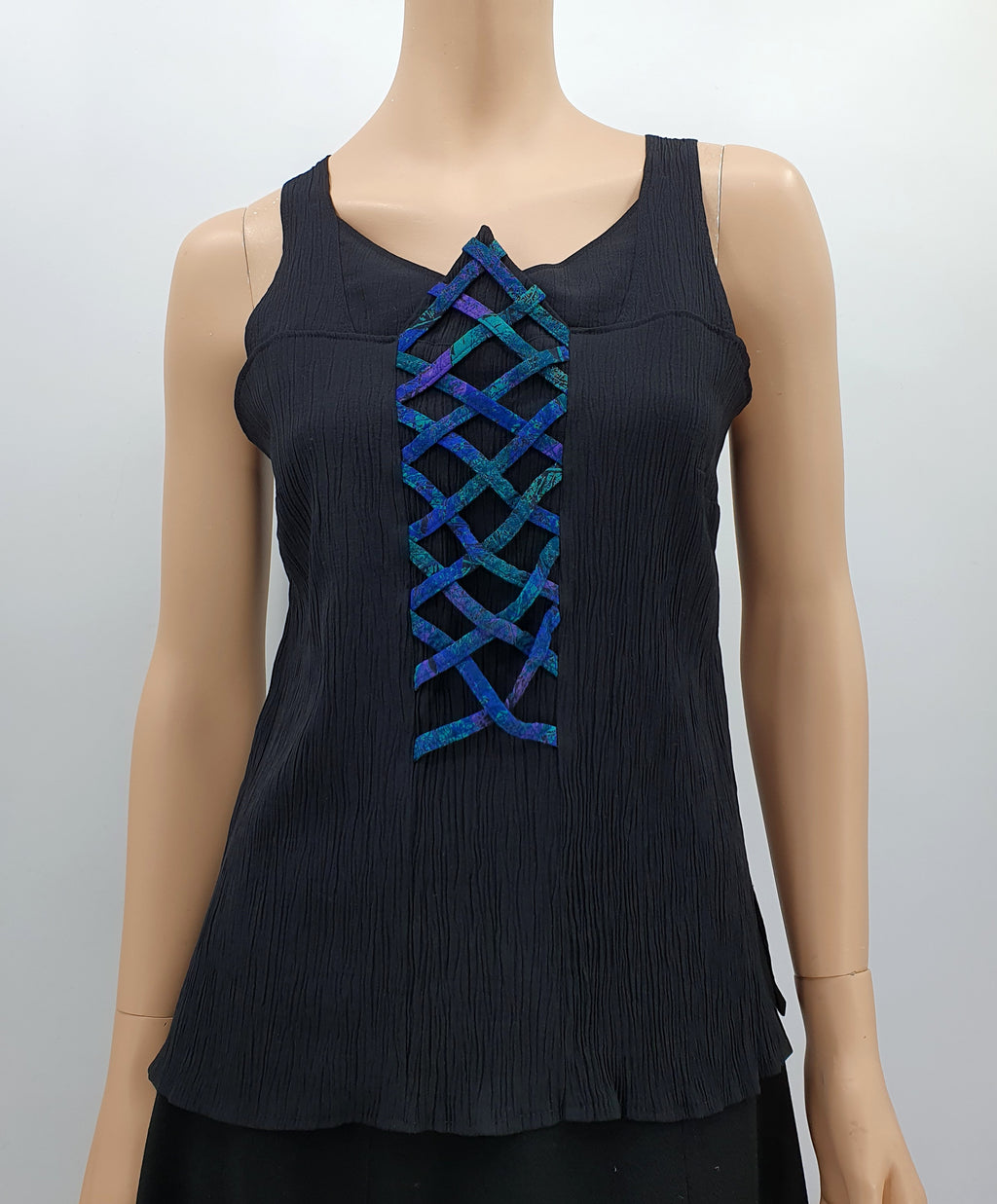 Black top with a checkered pattern, 80s-90s, size 38