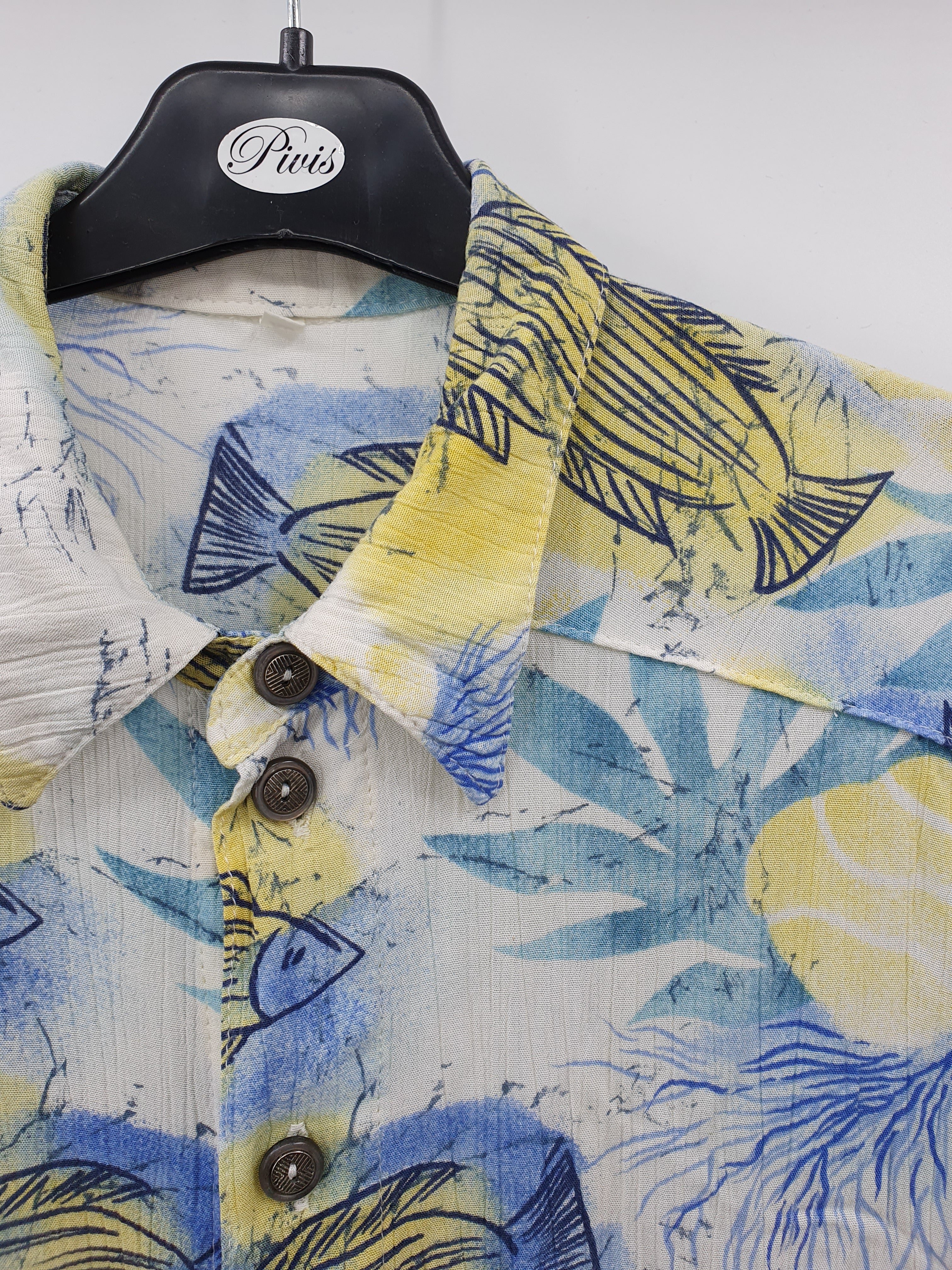 Fish-themed men's summer shirt from the 80s-90s, size ML