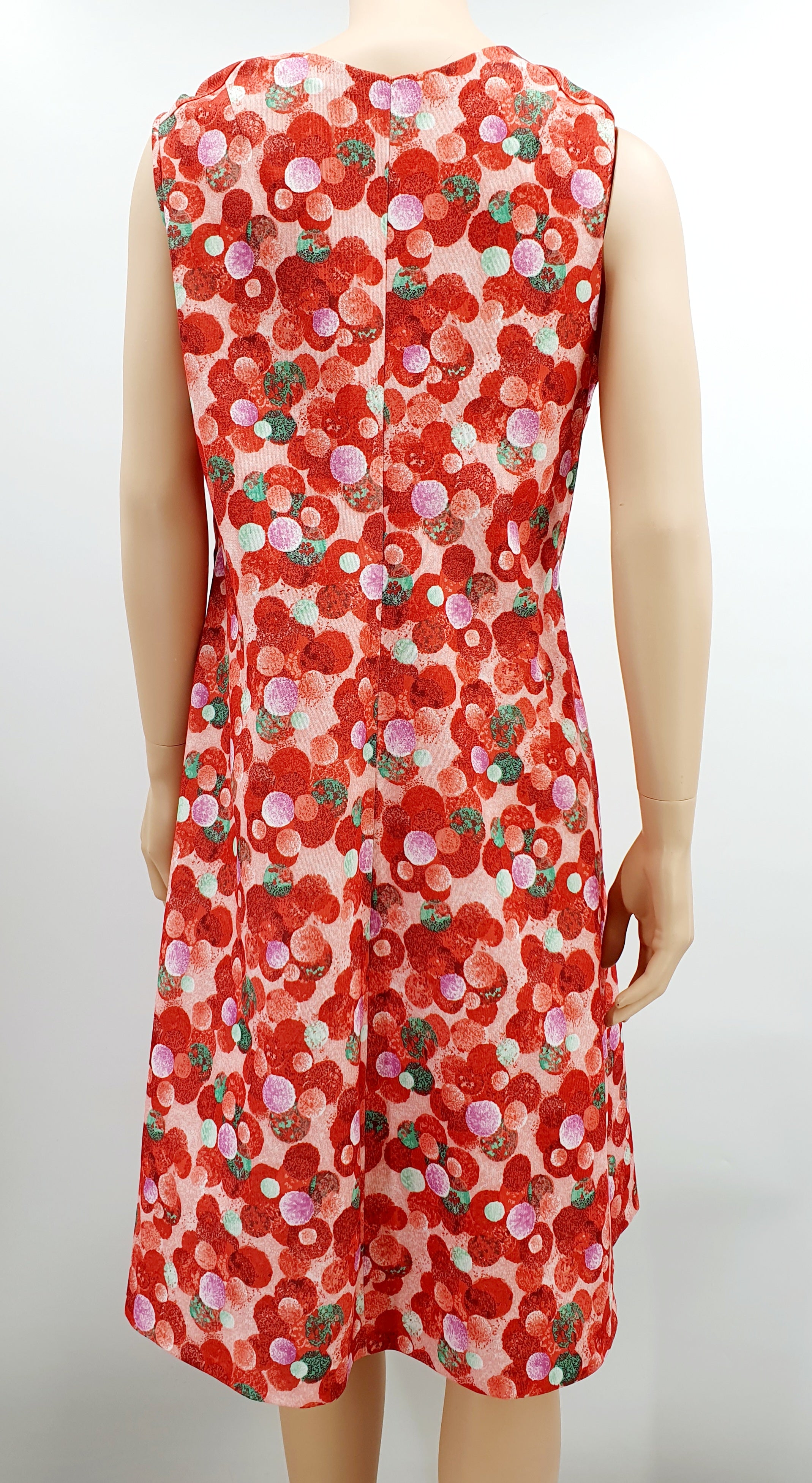 Sleeveless retro dress from the 70s, size 40
