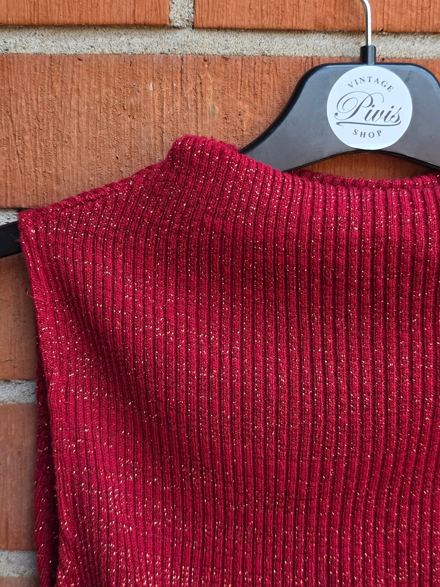 English ribbed knit top from the 80s-90s, color red/gold, size 34-36