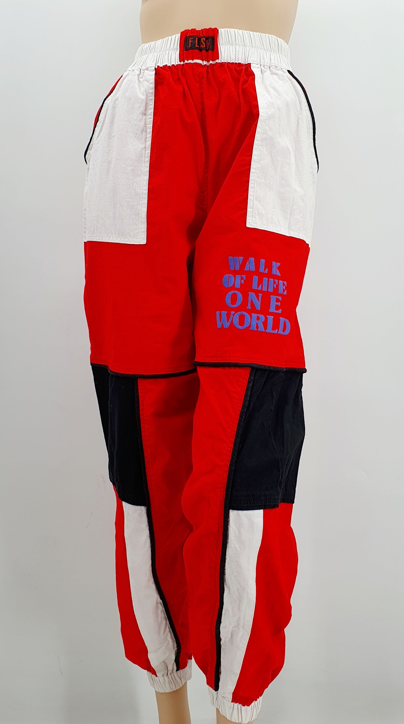 Punavalkoiset vintage ulkoiluhousut 80-luvulta 