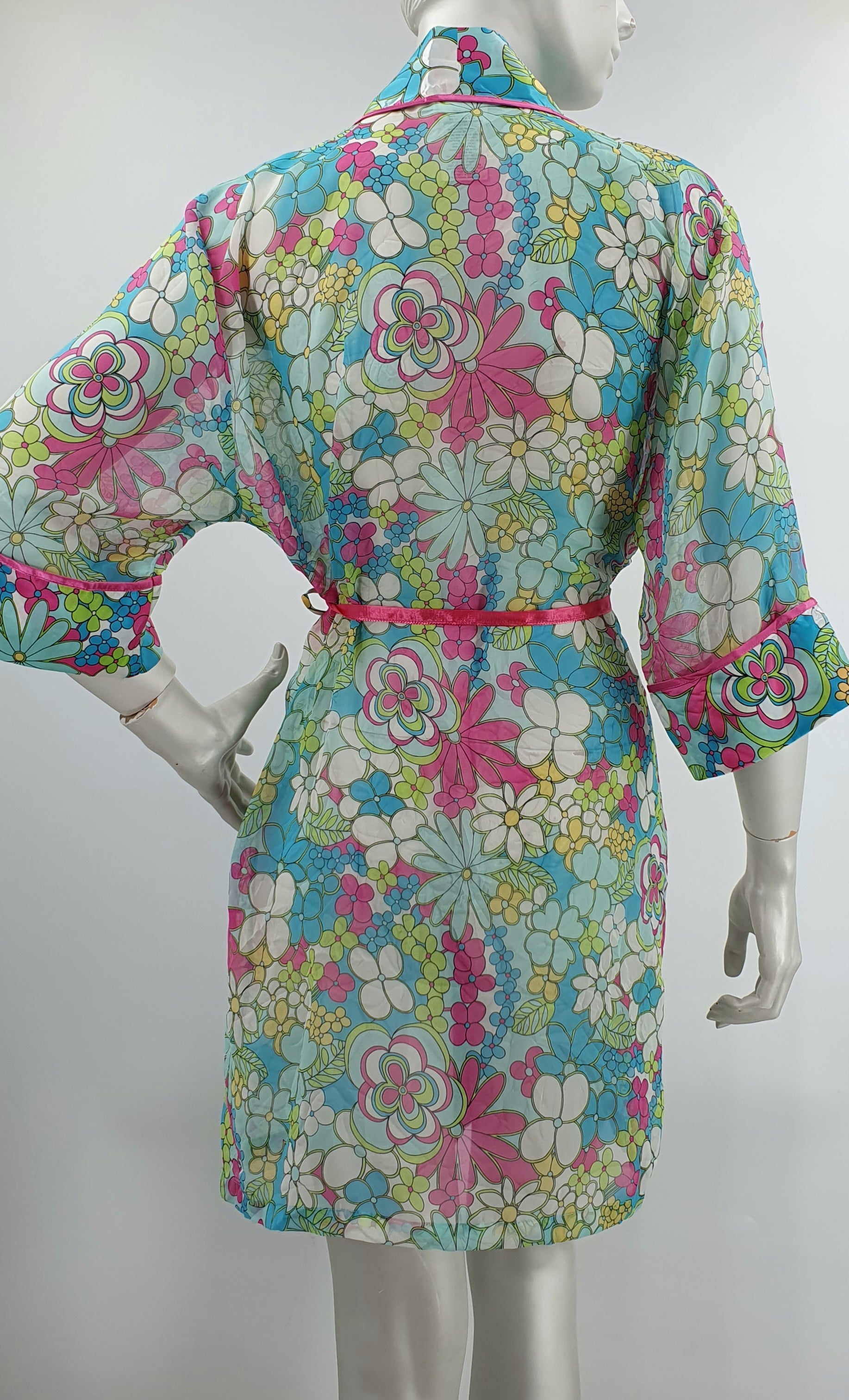 Delicates, colorful floral pattern dressing gown, size 36