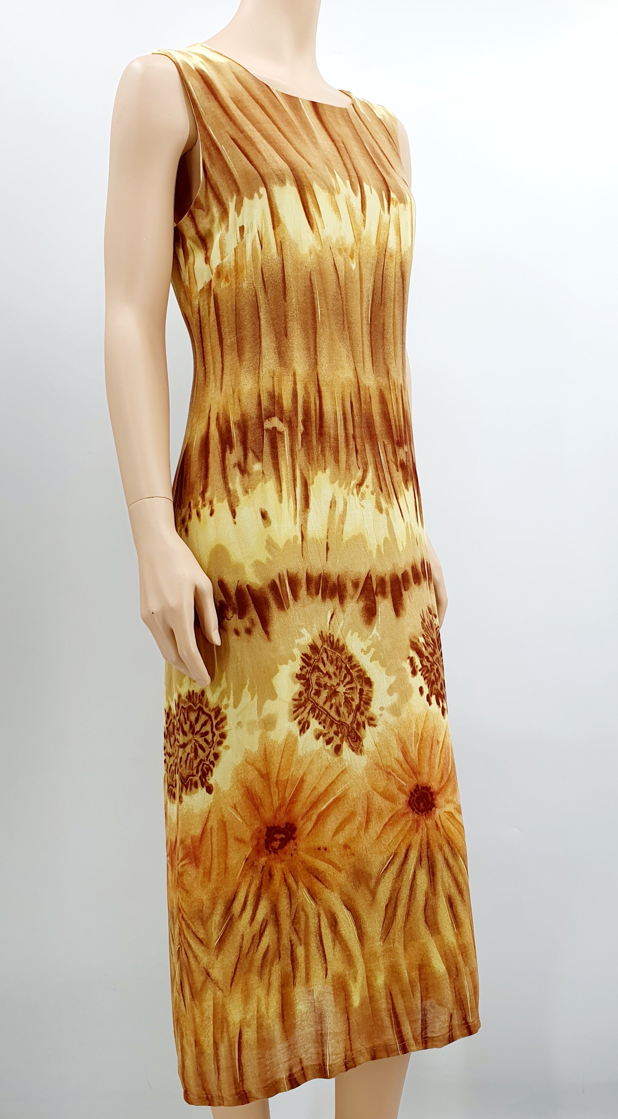 Hihaton kesämekko 90-luvulta, maximekko, ruskea-vaaleankeltainen, kuva sivulta