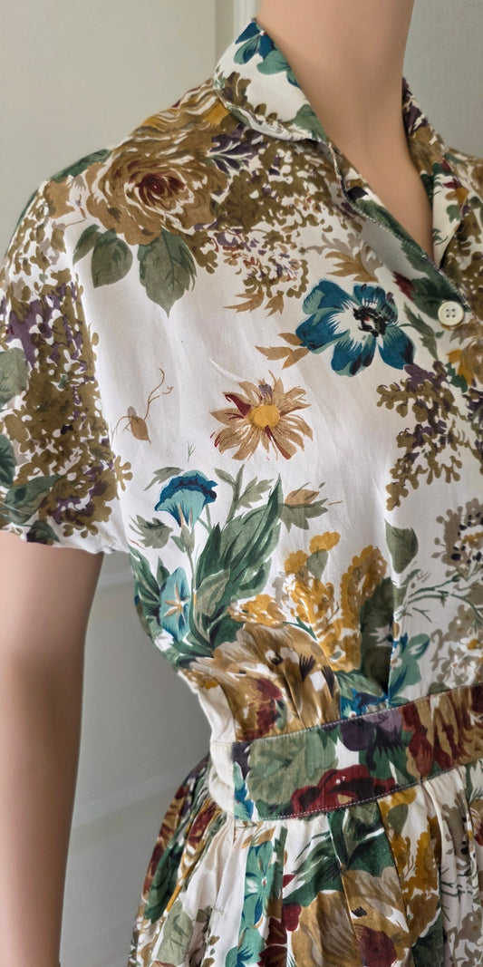 Woman Collection, floral viscose dress from the 90s, size 36(38)