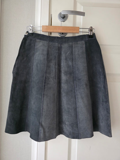 Gray suede skirt from the 60s-70s, belt 68cm, size 34-36