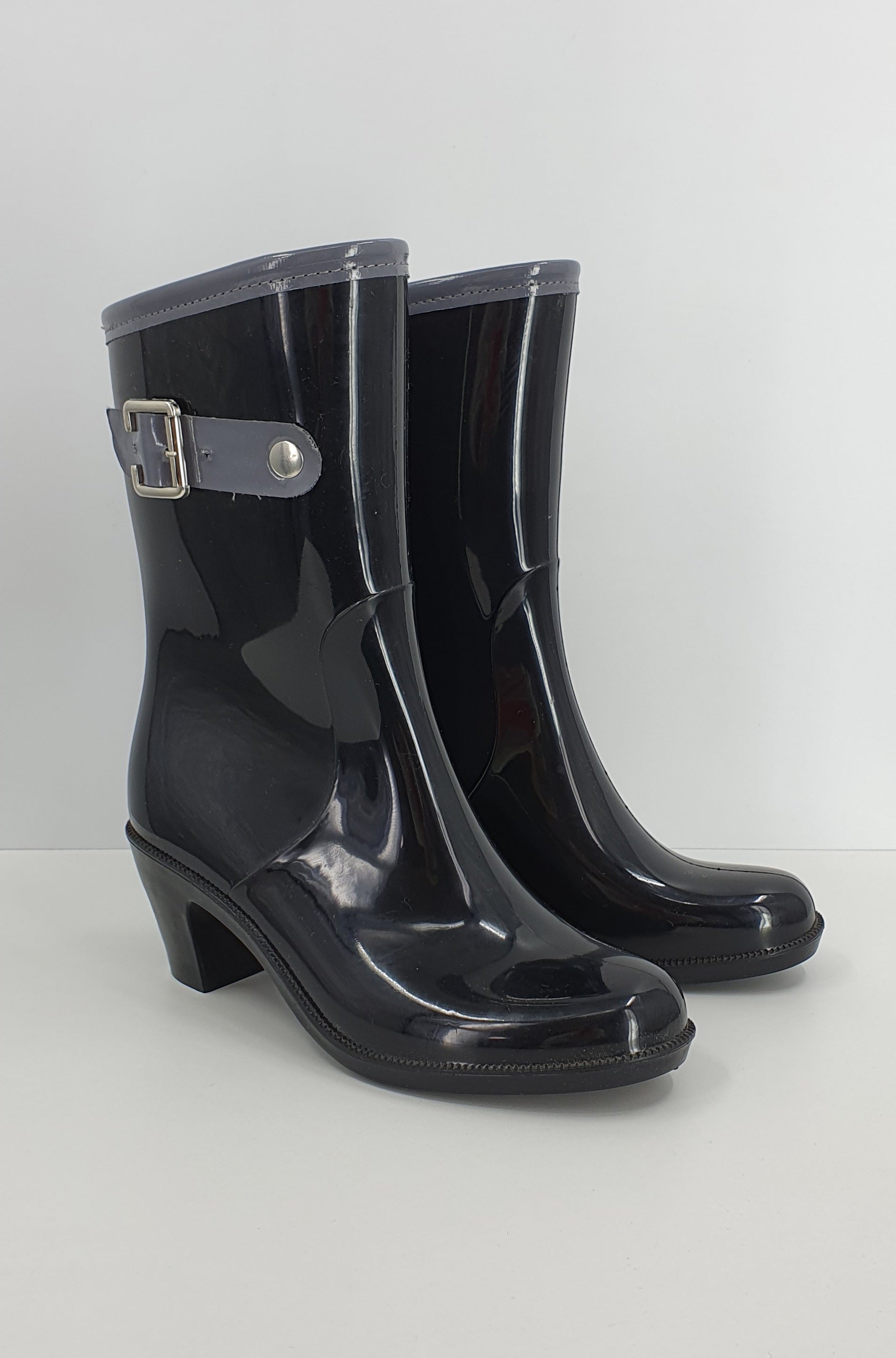 Women's rubber boots with heels, size 37