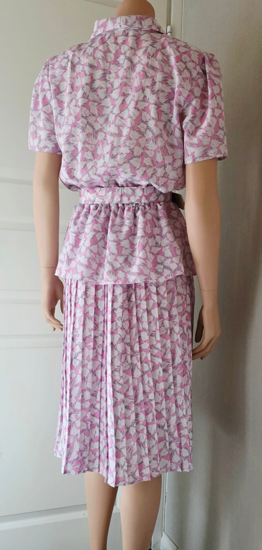 Beverly Santee, pleated dress from the 80s, size 36-38