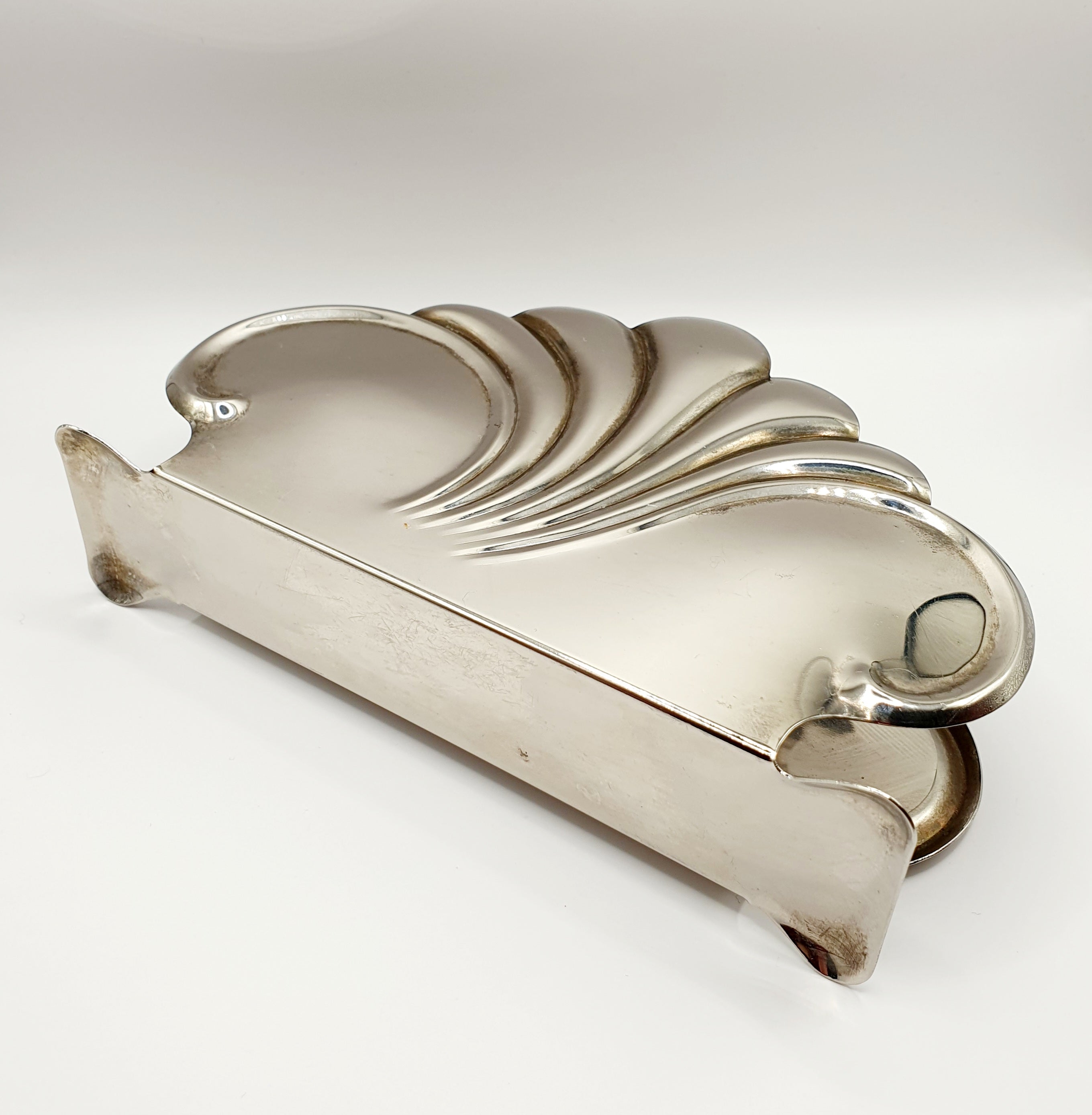 Vintage napkin holder, wave pattern/floral pattern