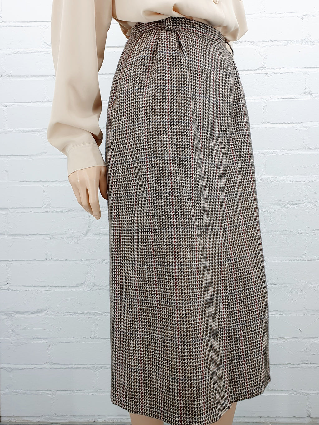 Eila Helen, 90s mid-length wool skirt | Size 38 | Waist 74cm