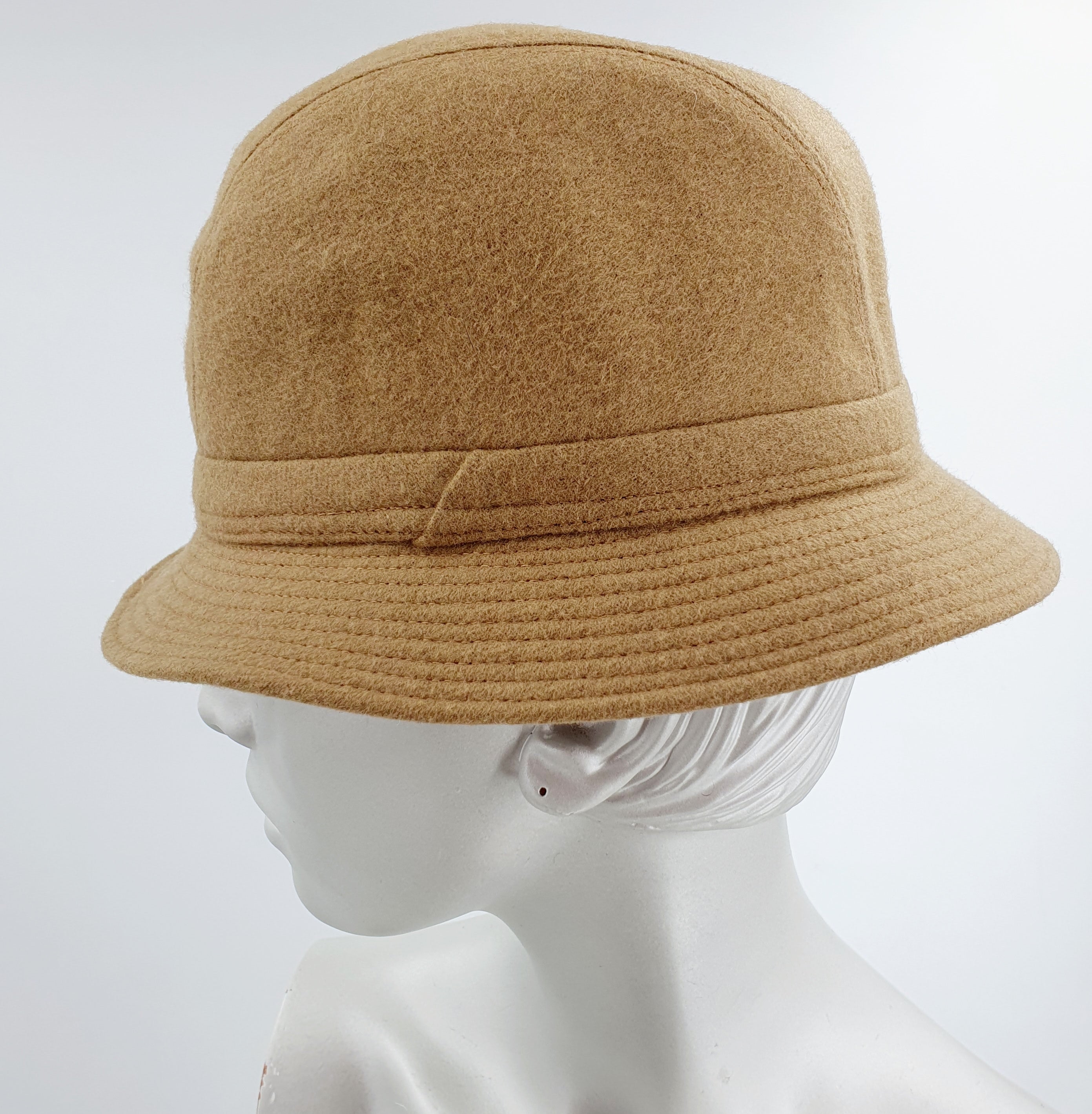 Italian felt hat with earflaps, unisex model, unused, 56cm