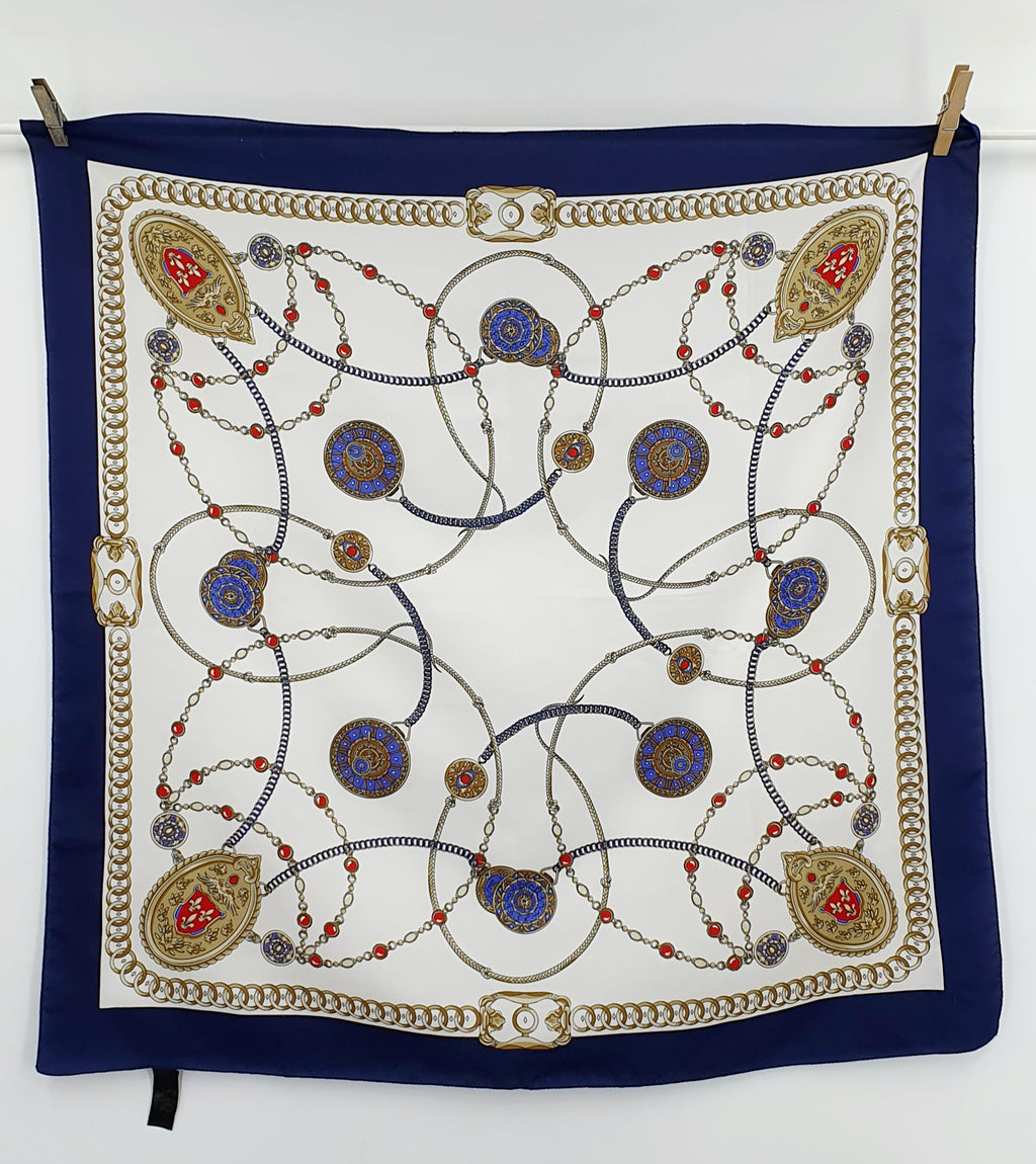 Tie Rack, chain pattern scarf from the 90s, size 75x75cm