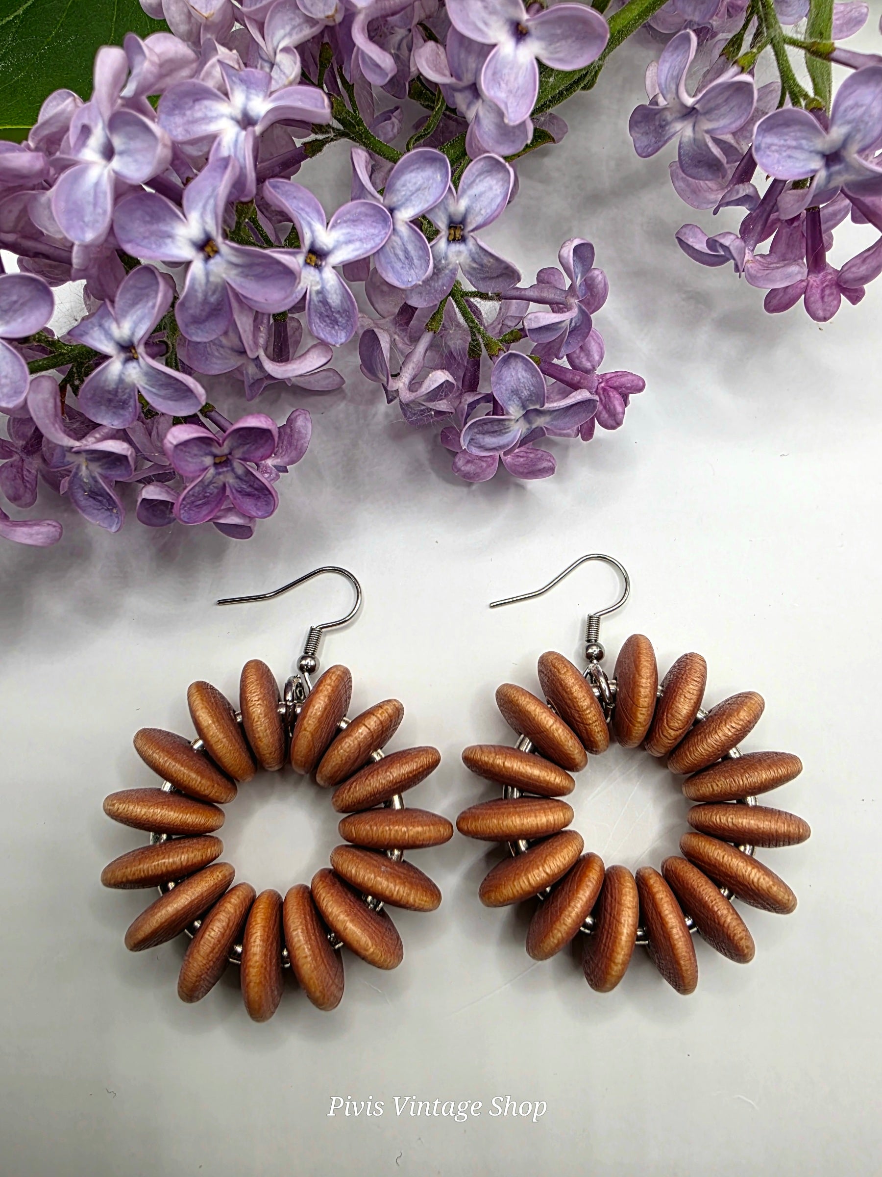 UpCycled by Pivis, Ring recycled earrings, reddish beige