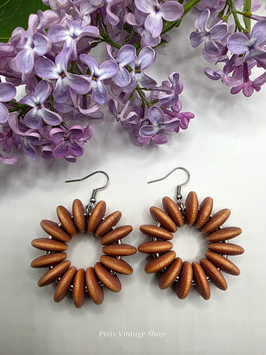 UpCycled by Pivis, Ring recycled earrings, beige