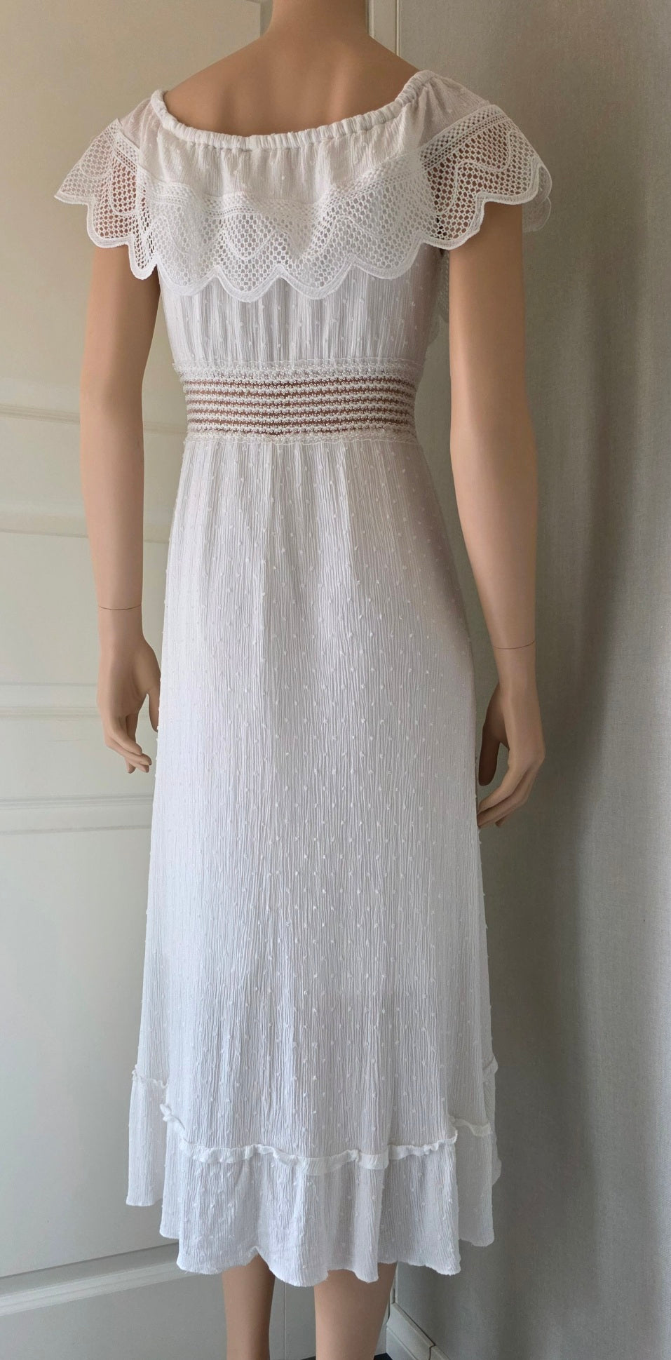 White summer dress from the 80s-90s, size 34-36-(38)