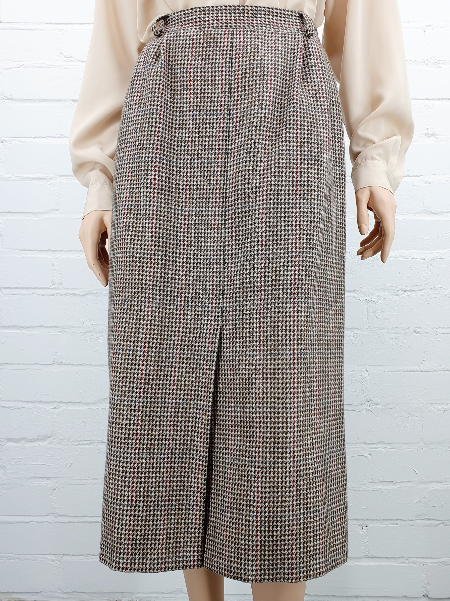 Eila Helen, 90s mid-length wool skirt | Size 38 | Waist 74cm