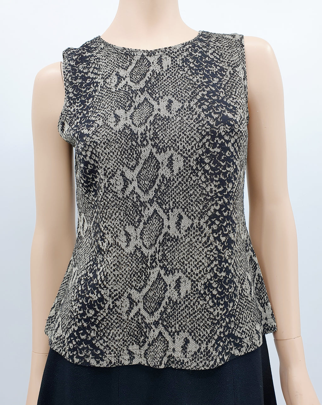 Kimalteleva juhlatoppi 2000-luvulta, eläinkuosi 