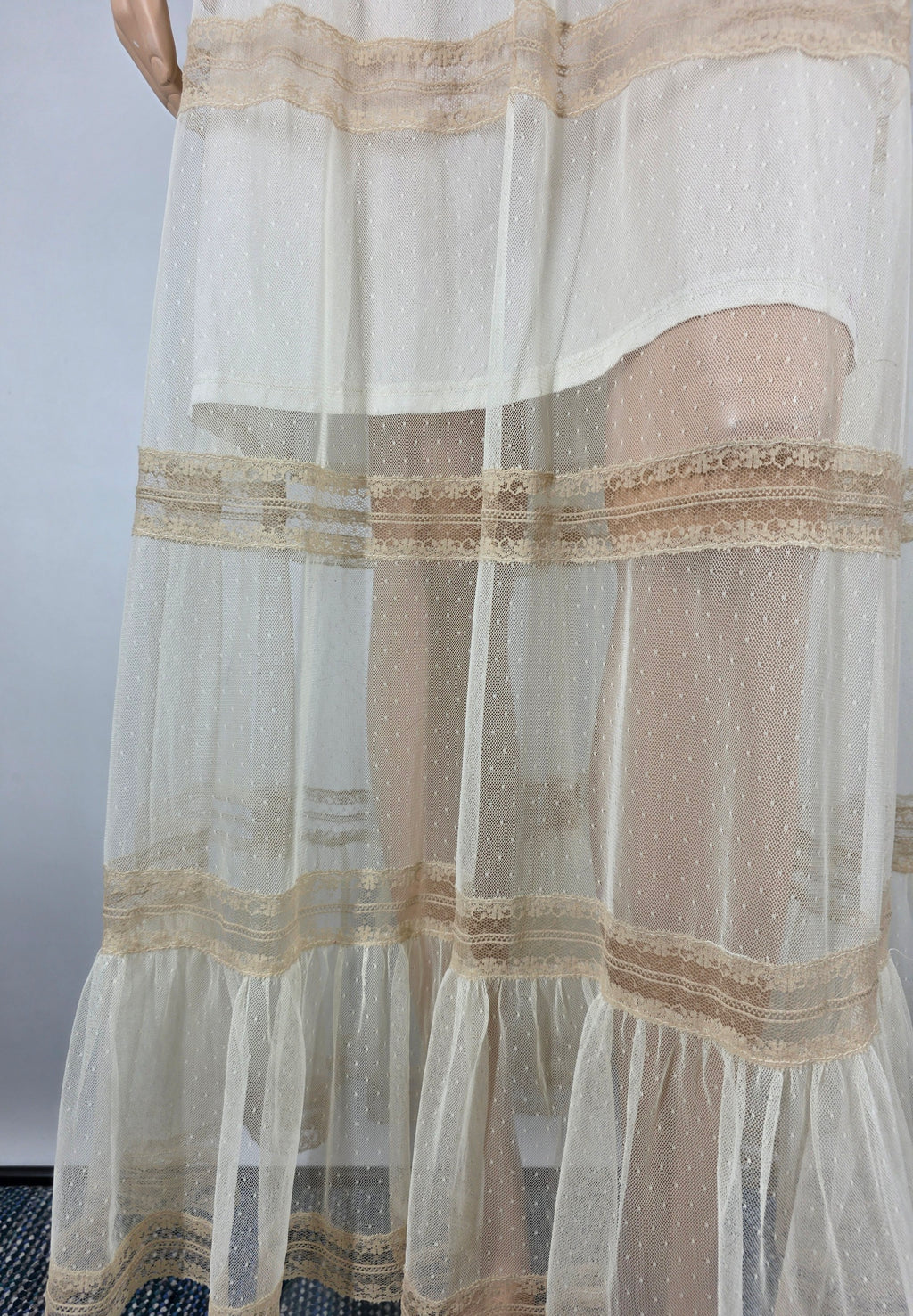 Off-white lace maxi dress from the 60s-70s, size 36/38