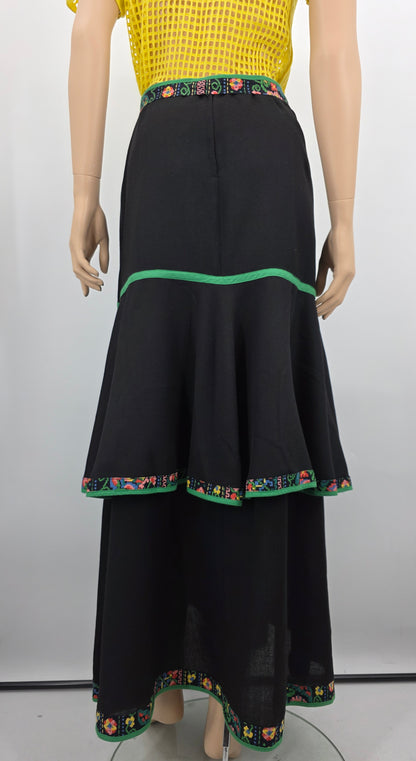 Black maxi skirt with colorful details, from the 70s, waist 74cm, size 36-38