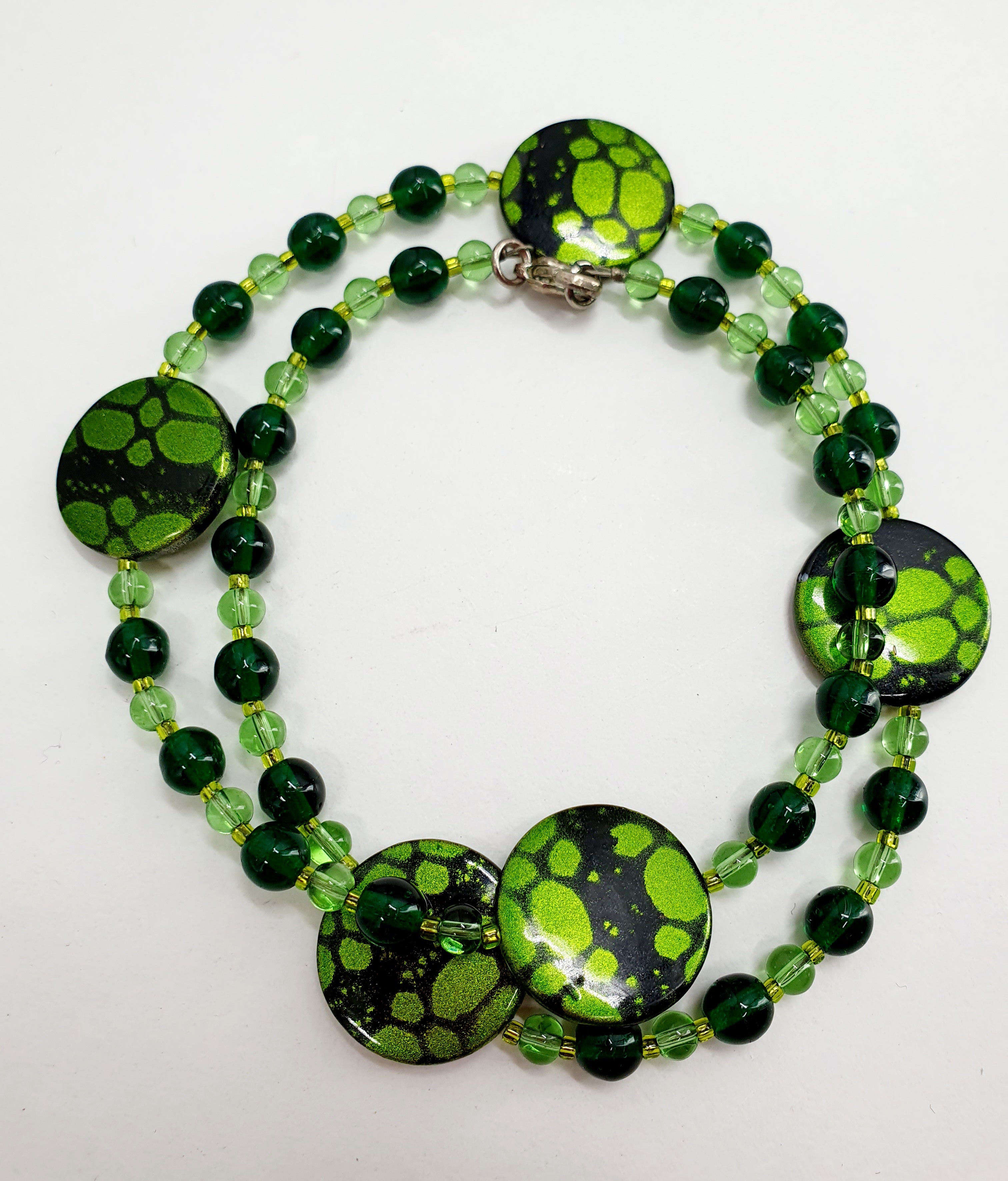 Lime green necklace from the 90s-2000s, length 46cm