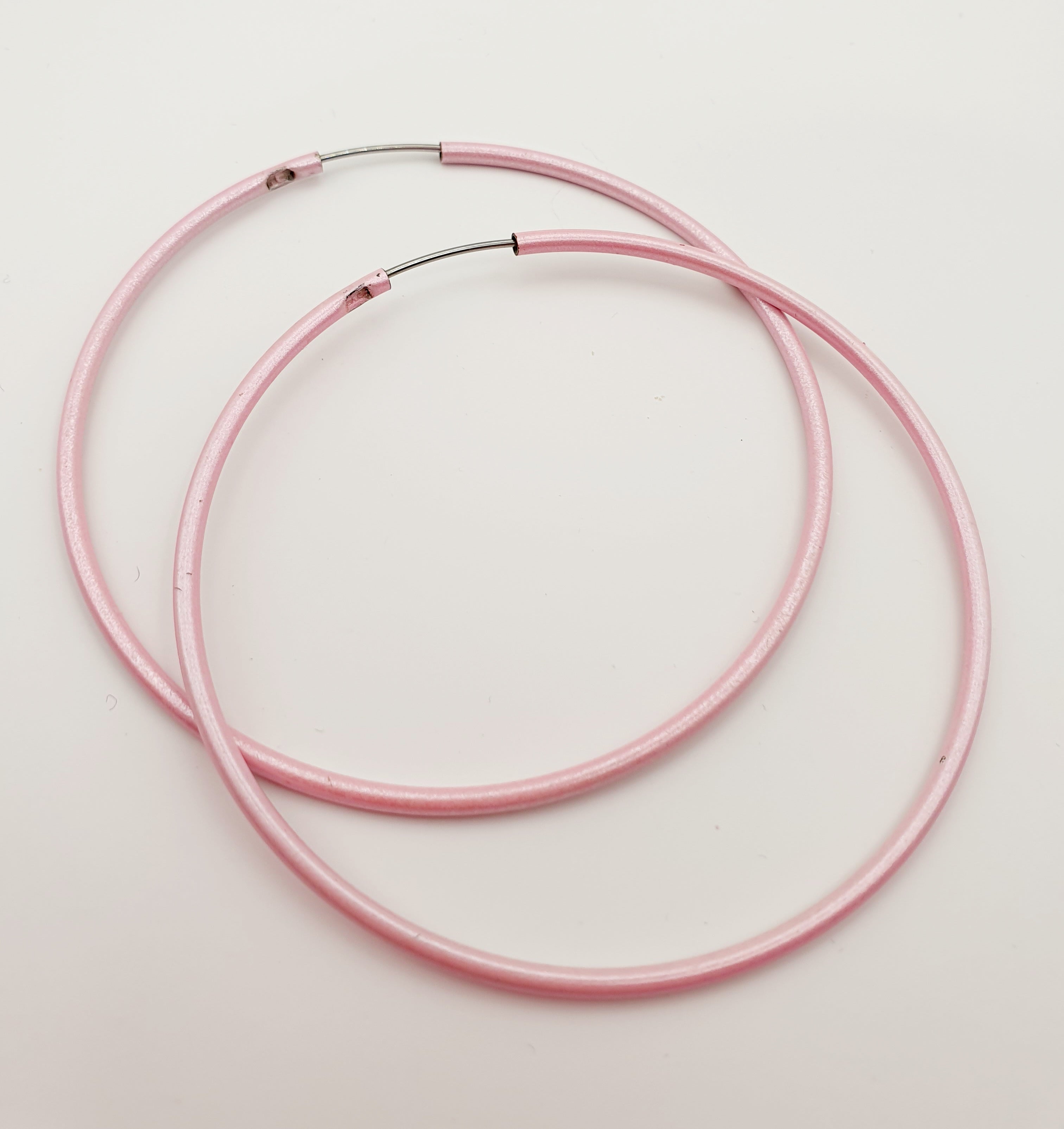 Large metal earrings from the 80s-90s, pink/red