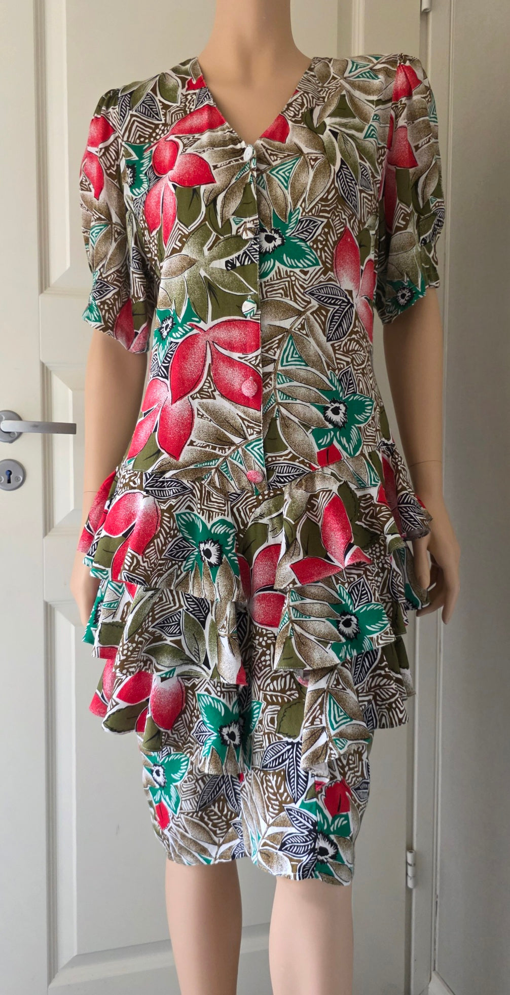 Savann, colorful viscose dress with dropped hem, from the 80s-90s, size 38