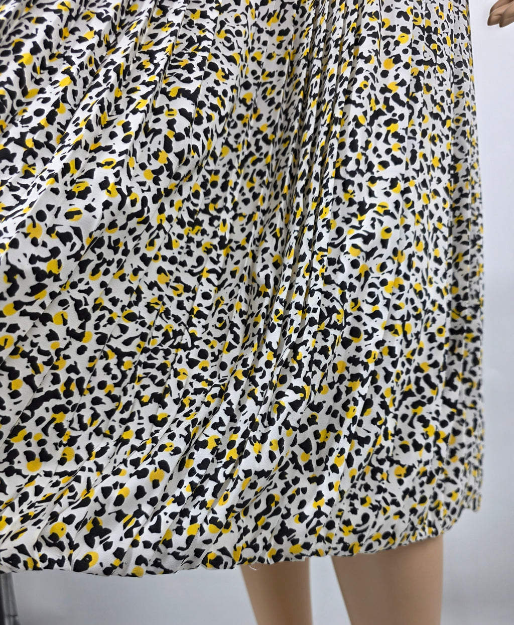 Salonne, three-color pleated skirt from the 90s, waist 74cm, size 36/38
