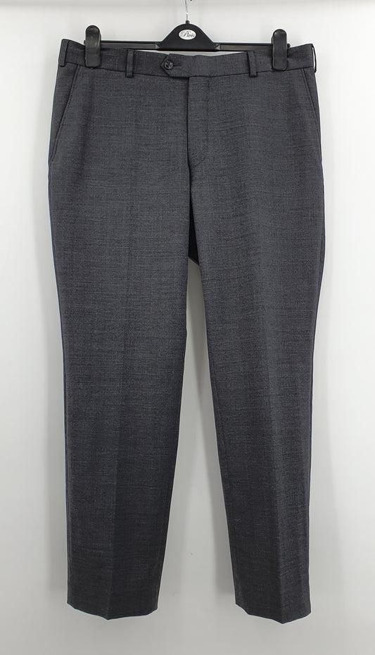 Turo Tailor, men's dark gray straight trousers from the 2000s, waist 90cm