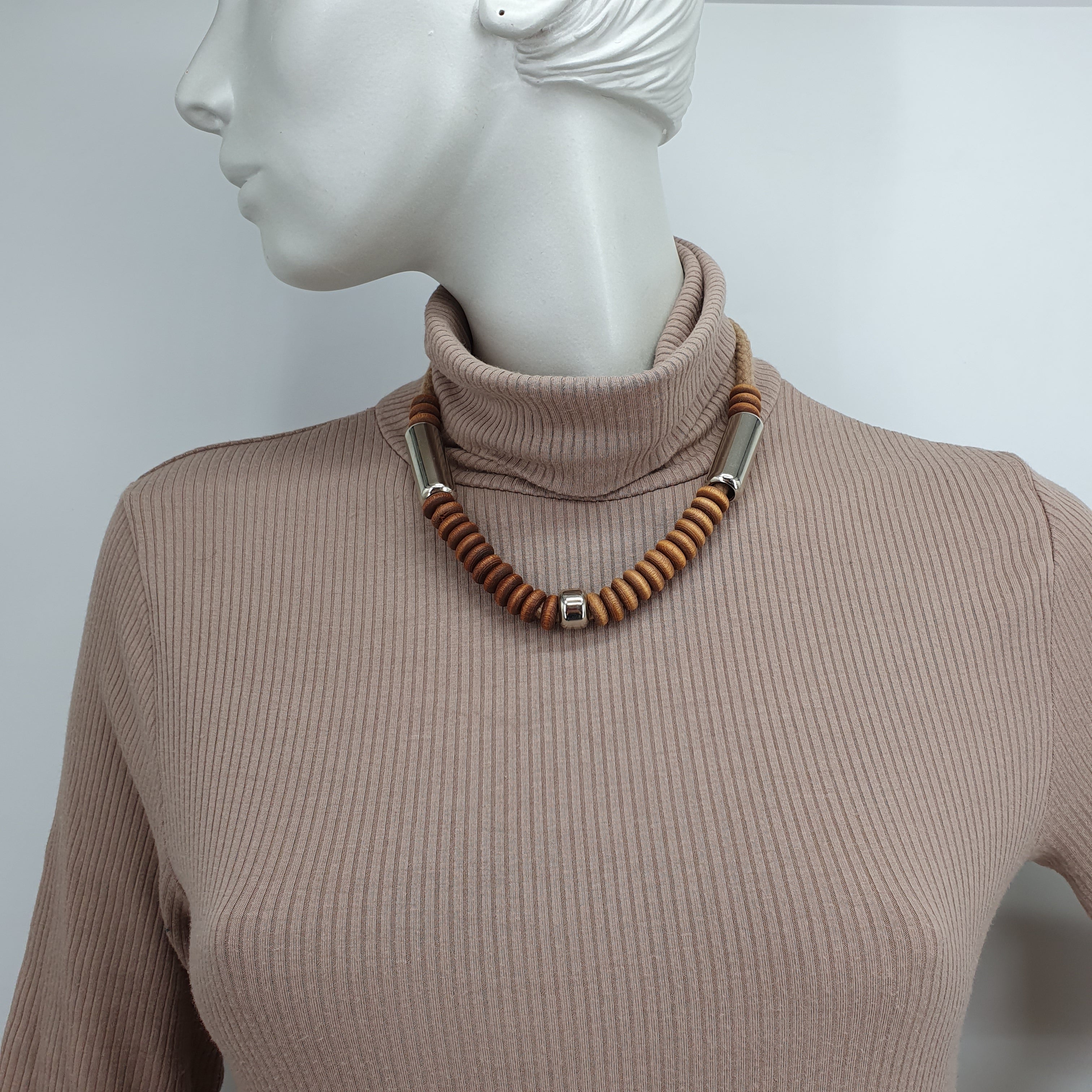 Aarikka, short brown necklace from the 80s-90s, length 47cm