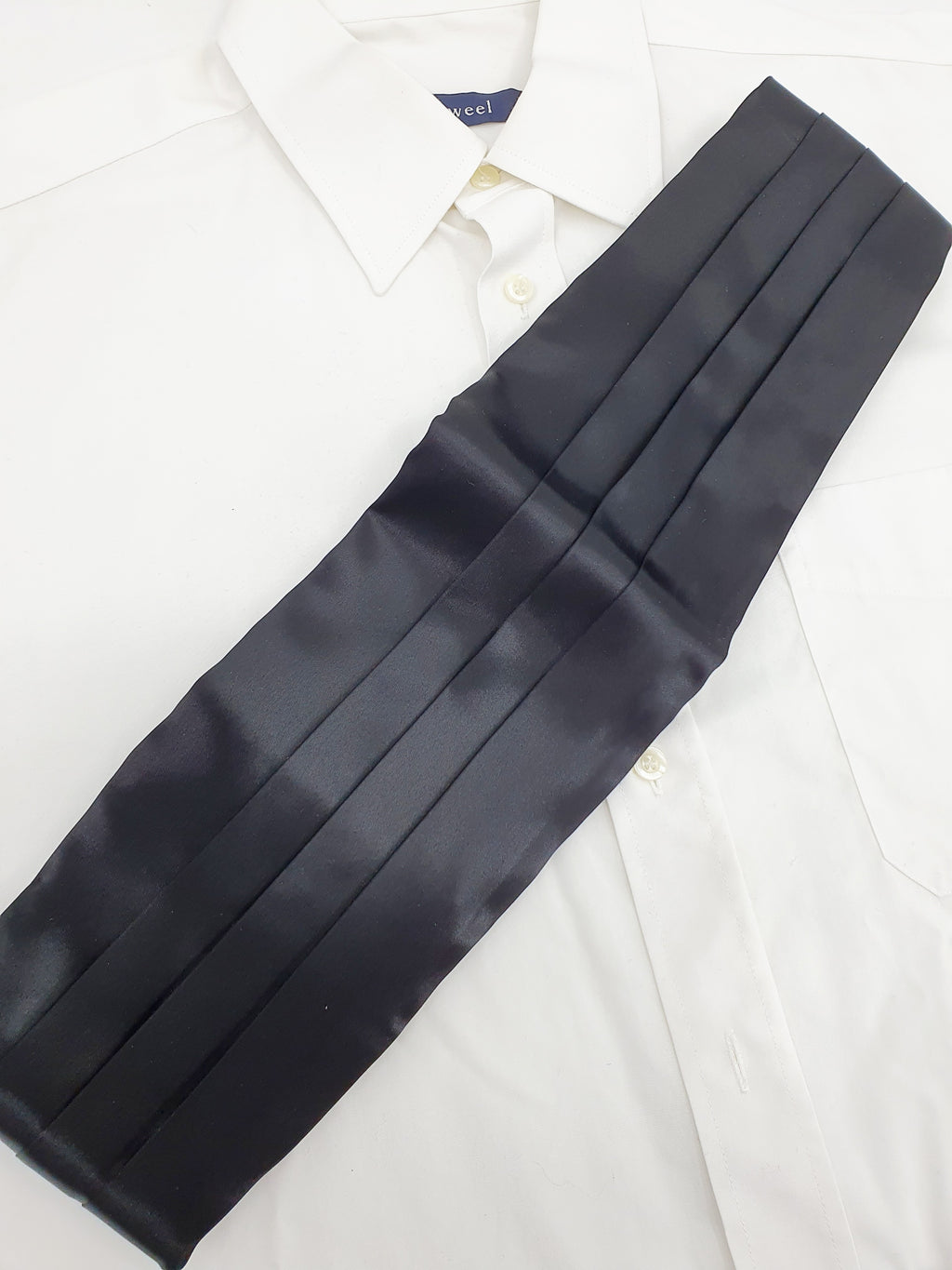 Musta smokkivyö 2000-luvulta