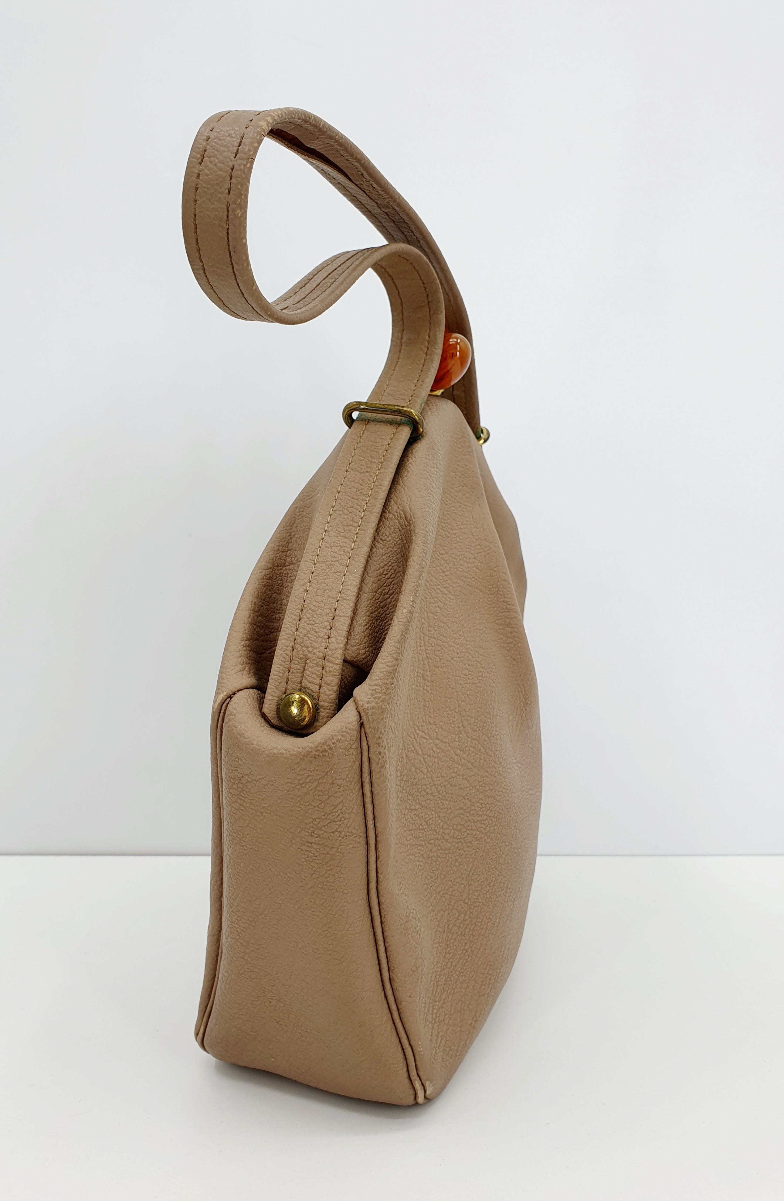 Brown handbag from the 1940s-50s, faux leather