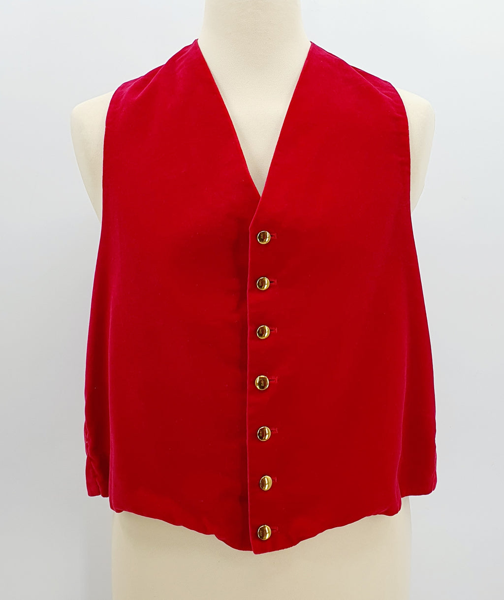 Punainen samettiliivi miehelle Nappikiinnitys