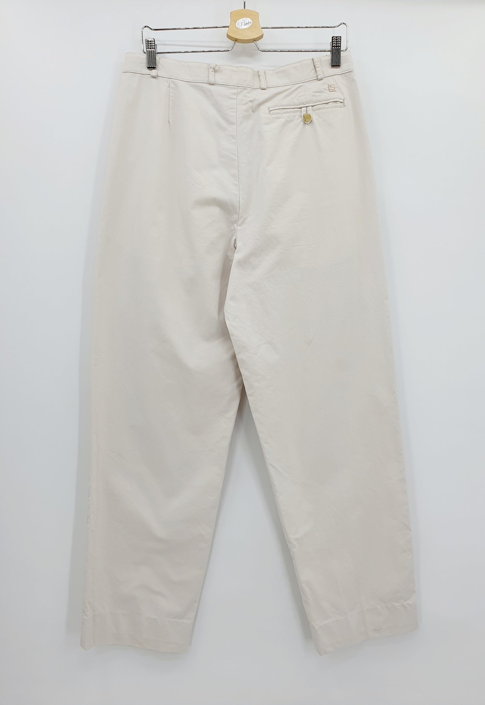 Luhta, miesten puuvillahousut 80-luvulta, koko S, kuva takaa