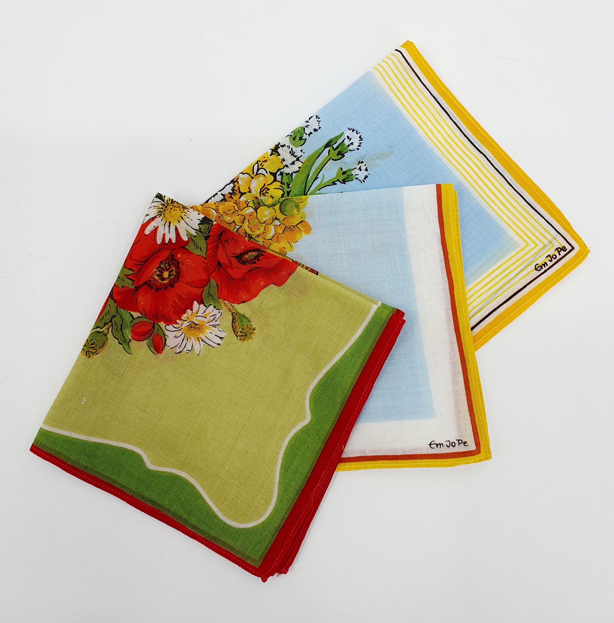 Pienet kangasliinat/keräilyliinat 80-luvulta, kukkakuvio