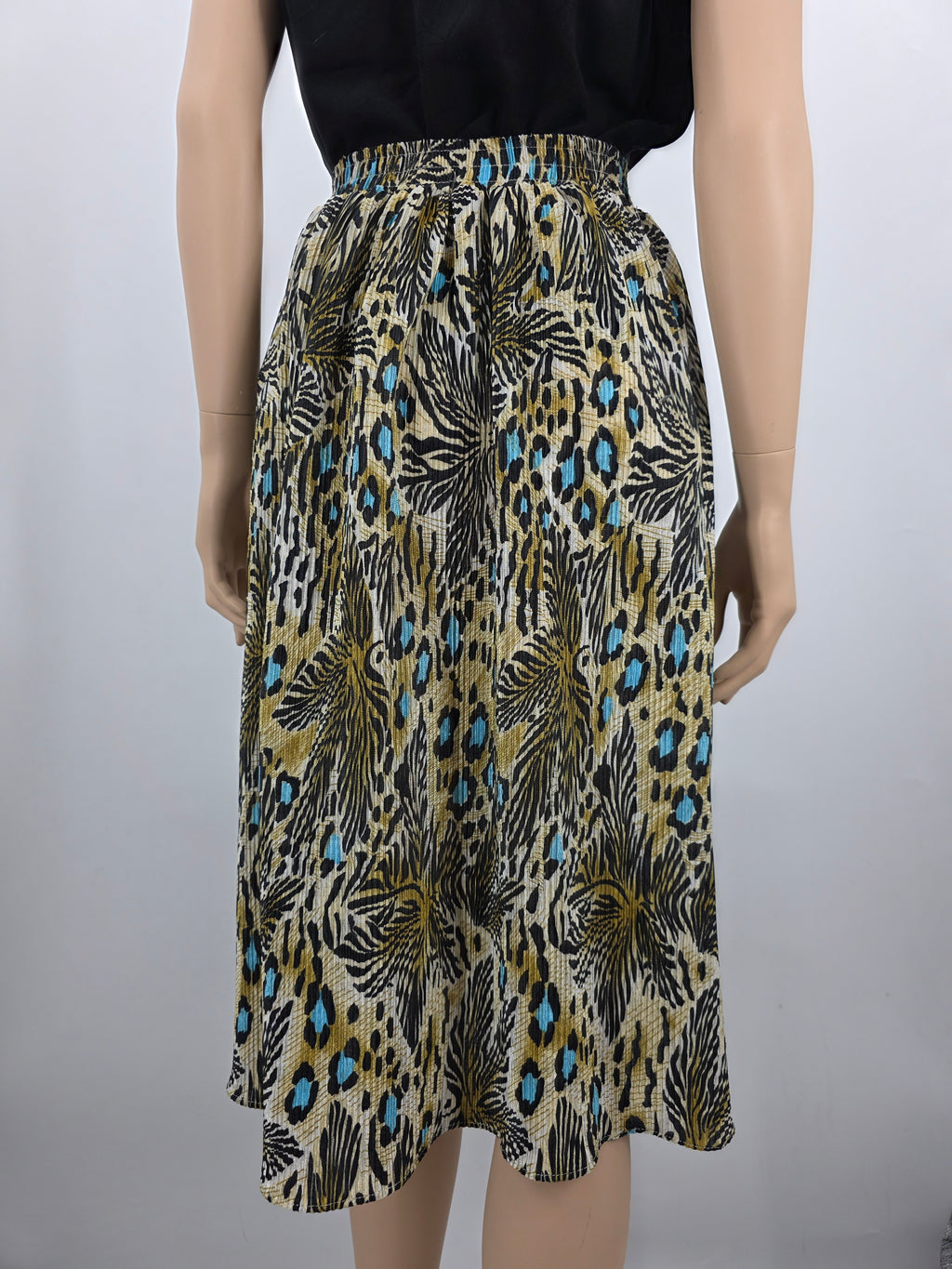 Pleated skirt from the 90s-2000s, waist 60-80cm, size 34-36-38