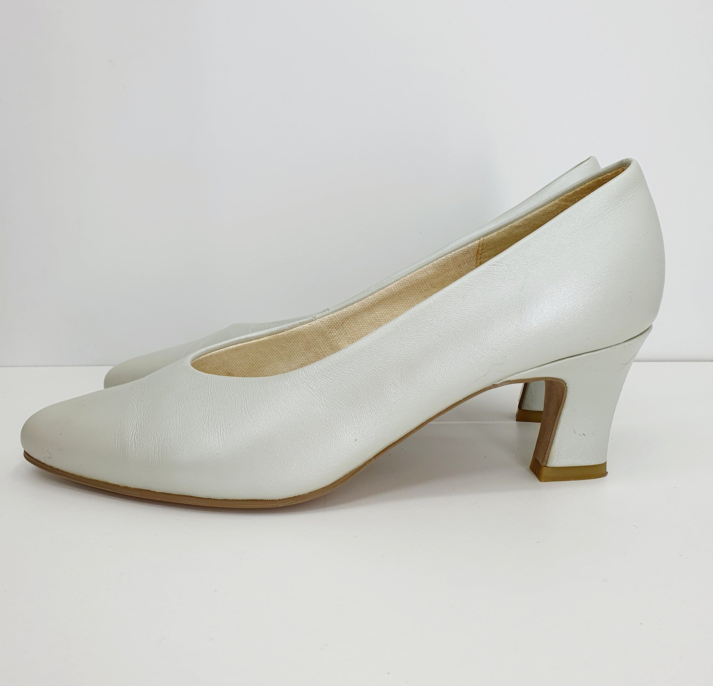 Gino Ventori, vaaleat juhlakengät / hääkengät, naisten korkokengät